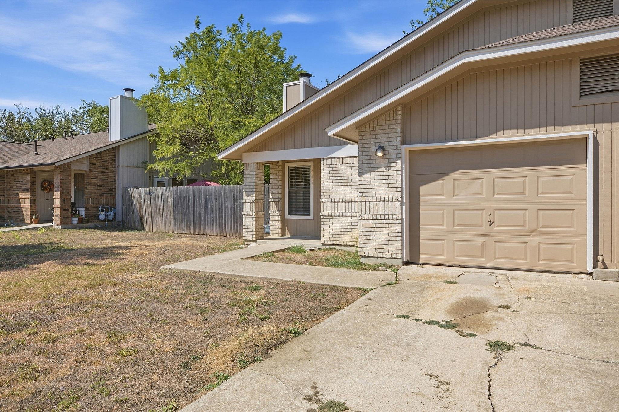 904/906 HYRIDGE ST, Round Rock, TX 78664 photo 2