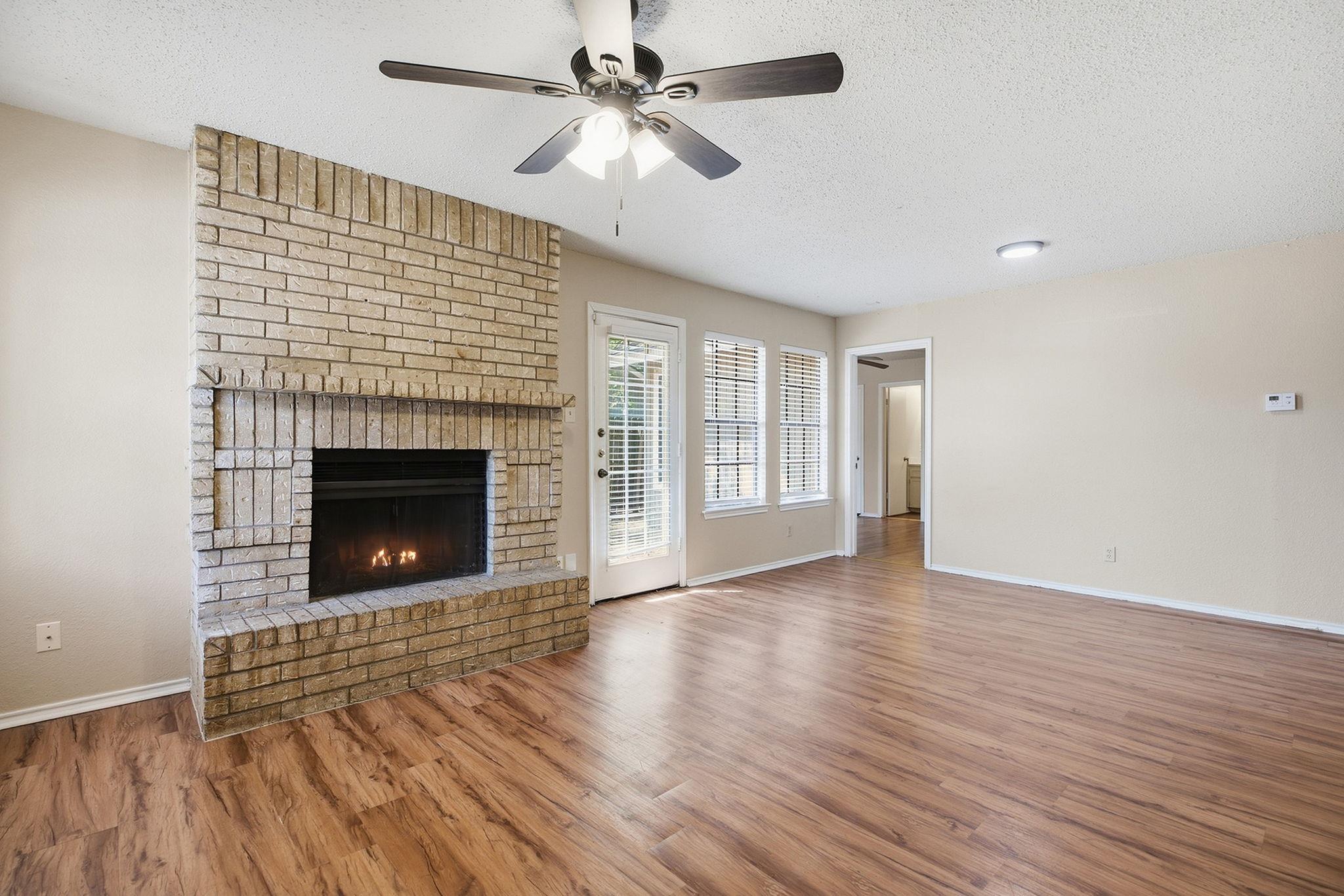 904/906 HYRIDGE ST, Round Rock, TX 78664 photo 5