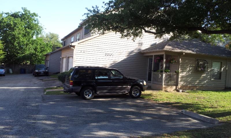 8807 Schick RD #D, Austin, TX 78729 photo 2