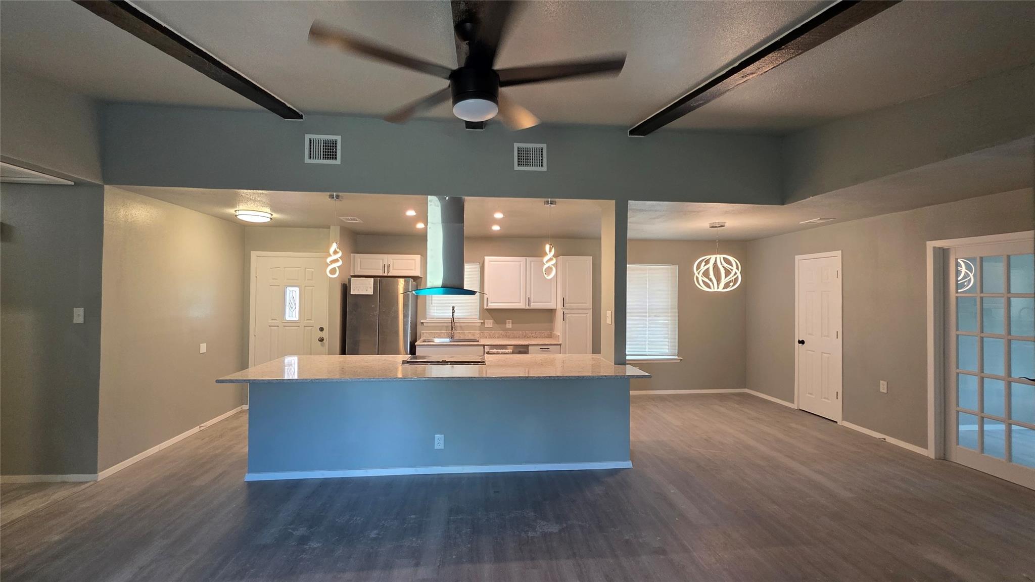 1108 Gobi DR, Austin, TX 78745 photo 2