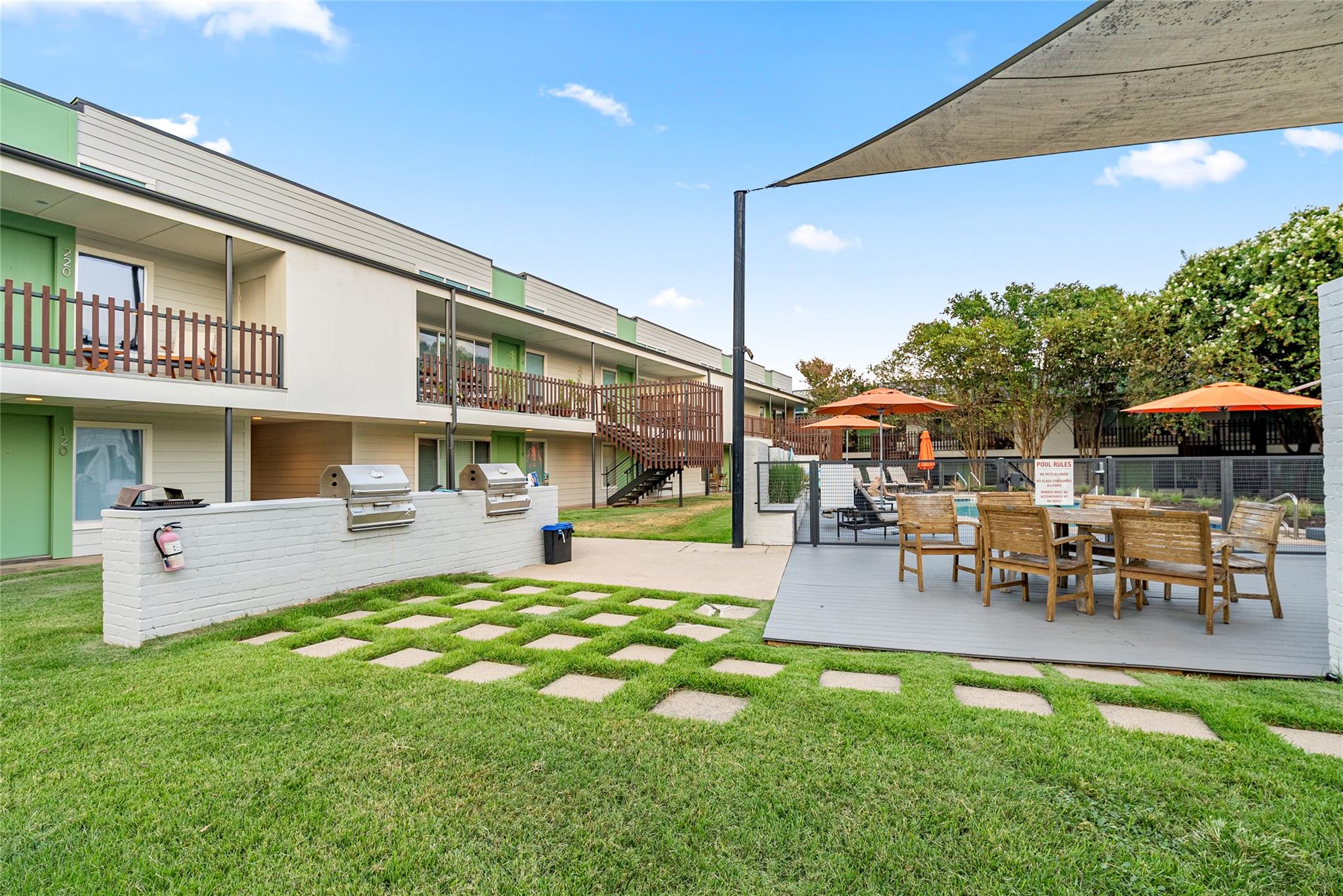 Akoya Condo Amd