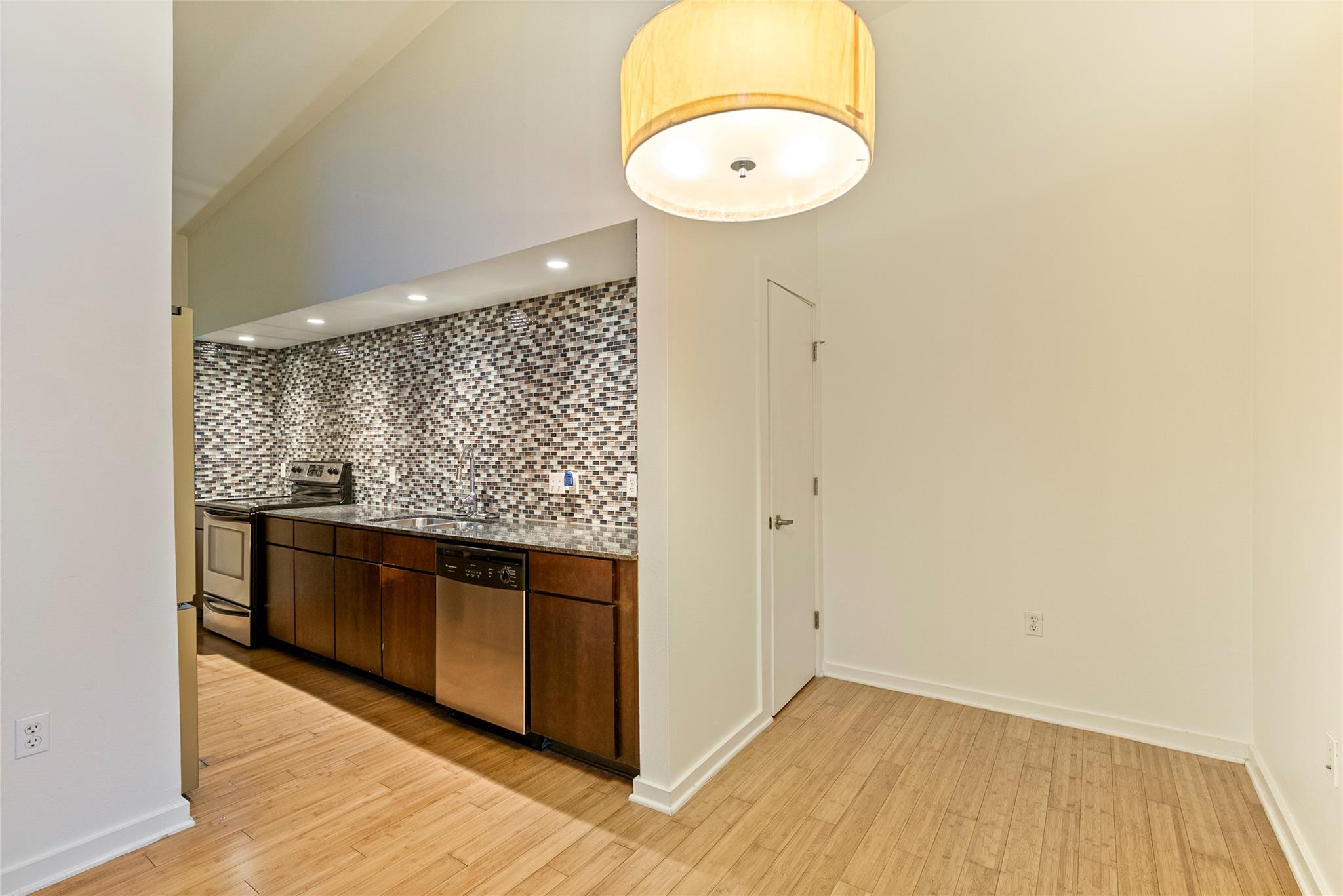 2200 Dickson DR #229, Austin, TX 78704 photo 5