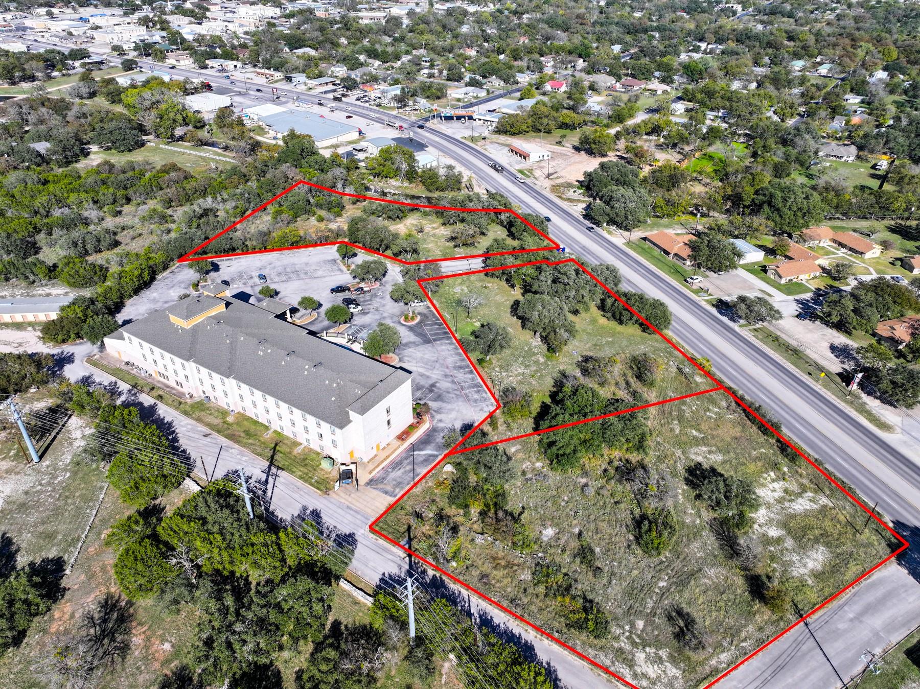 806 Water ST, Burnet, TX 78611 photo 3