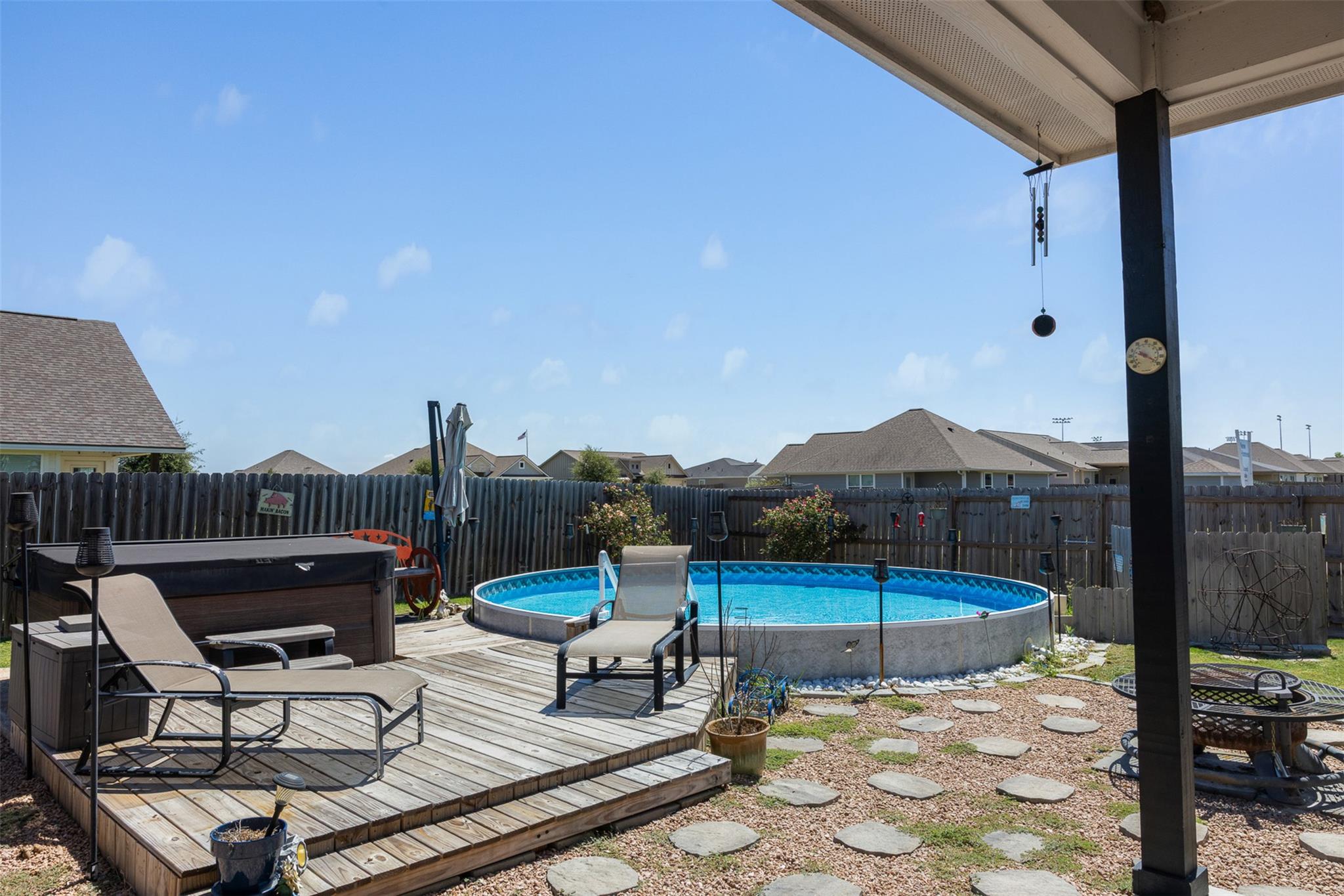 149 Windmill RD, Snook, TX 77879 photo 2