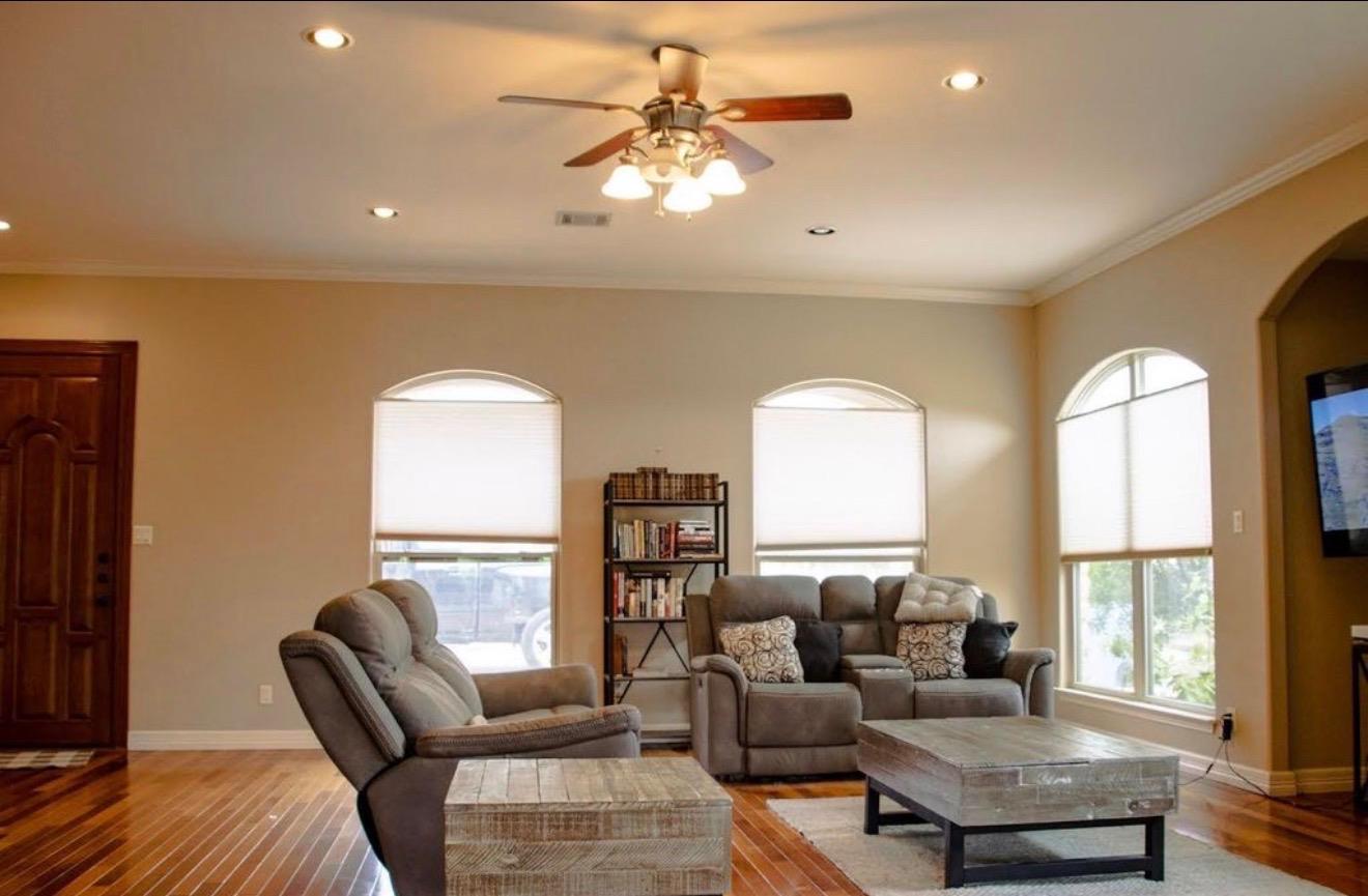 20600 Highland Lake DR, Lago Vista, TX 78645 photo 2