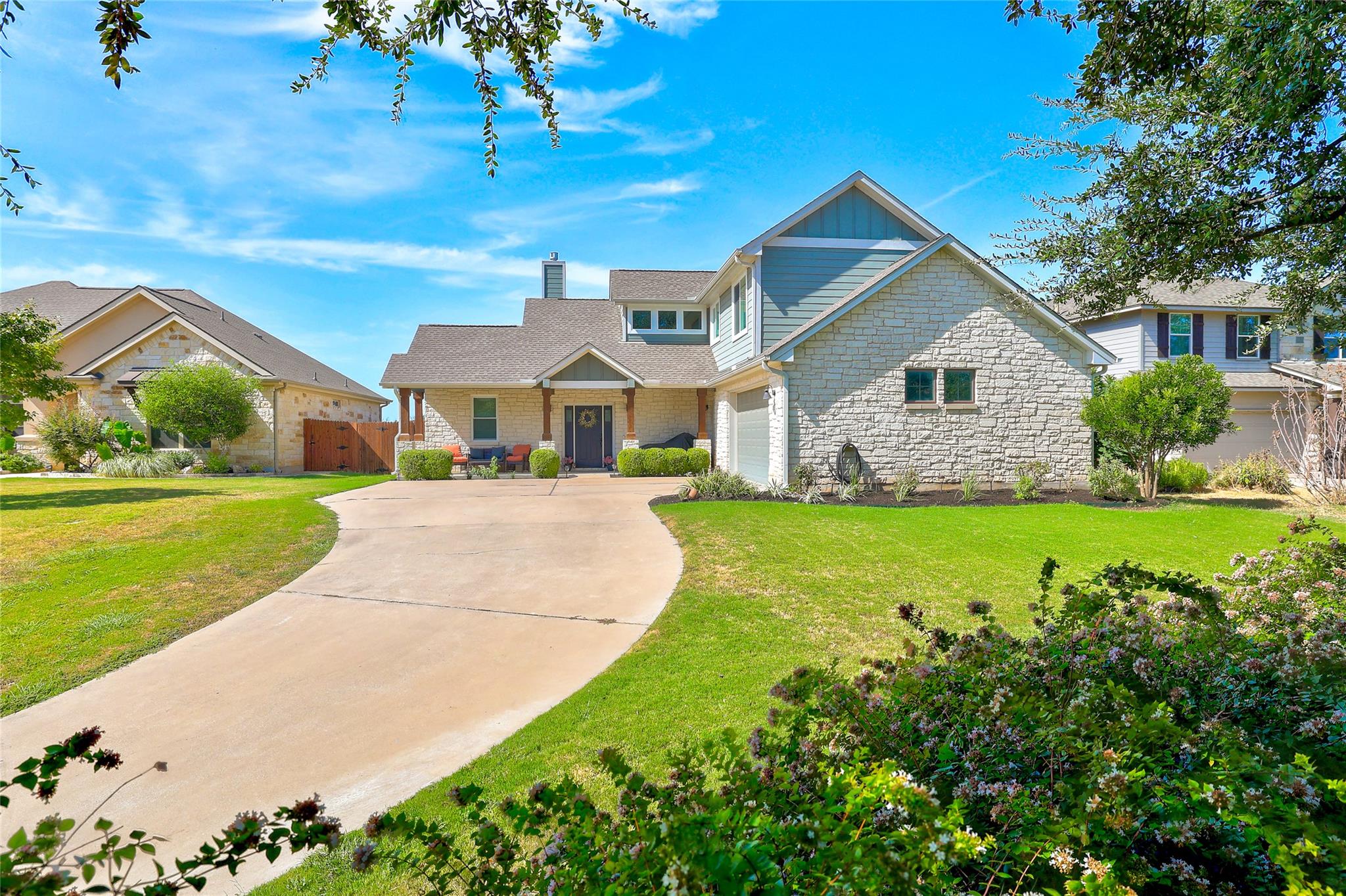 555 River Bluff CIR, Georgetown, TX 78626 photo 3