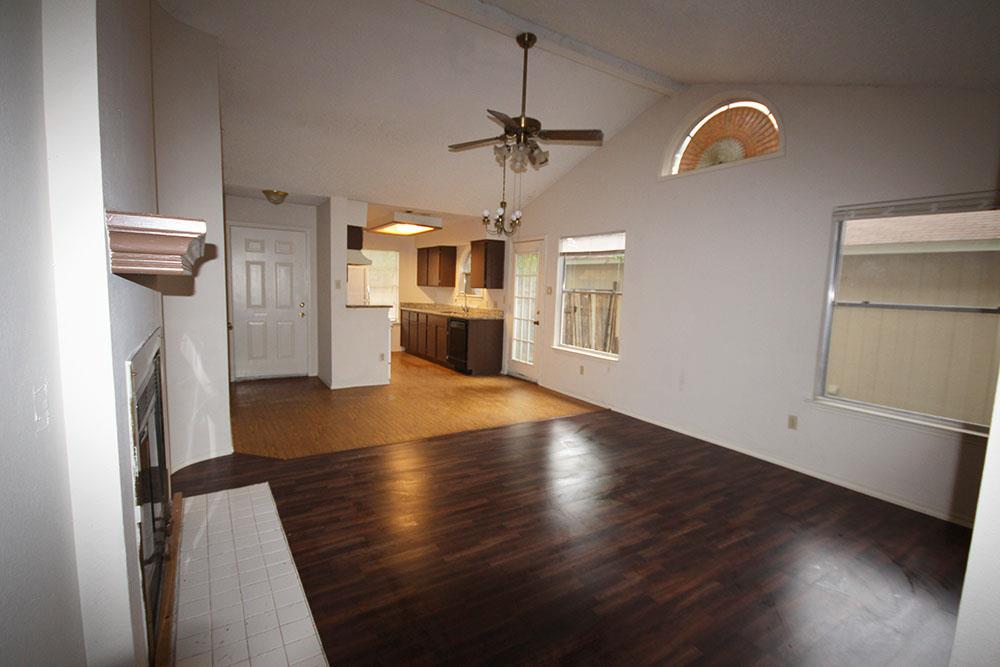 12801 Modena TRL, Austin, TX 78729 photo 2
