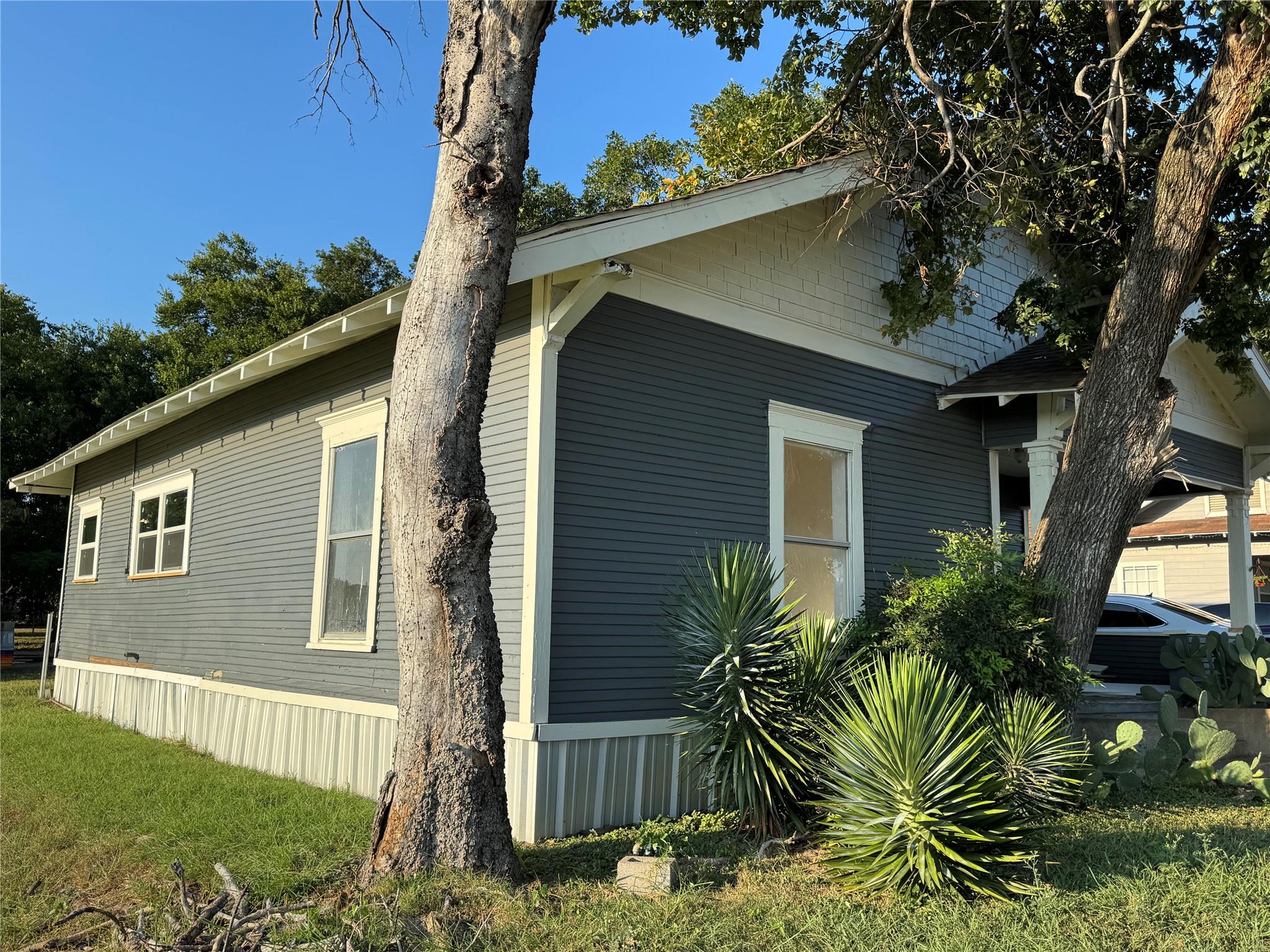 204 Westhill DR #204, Cleburne, TX 76033 photo 2