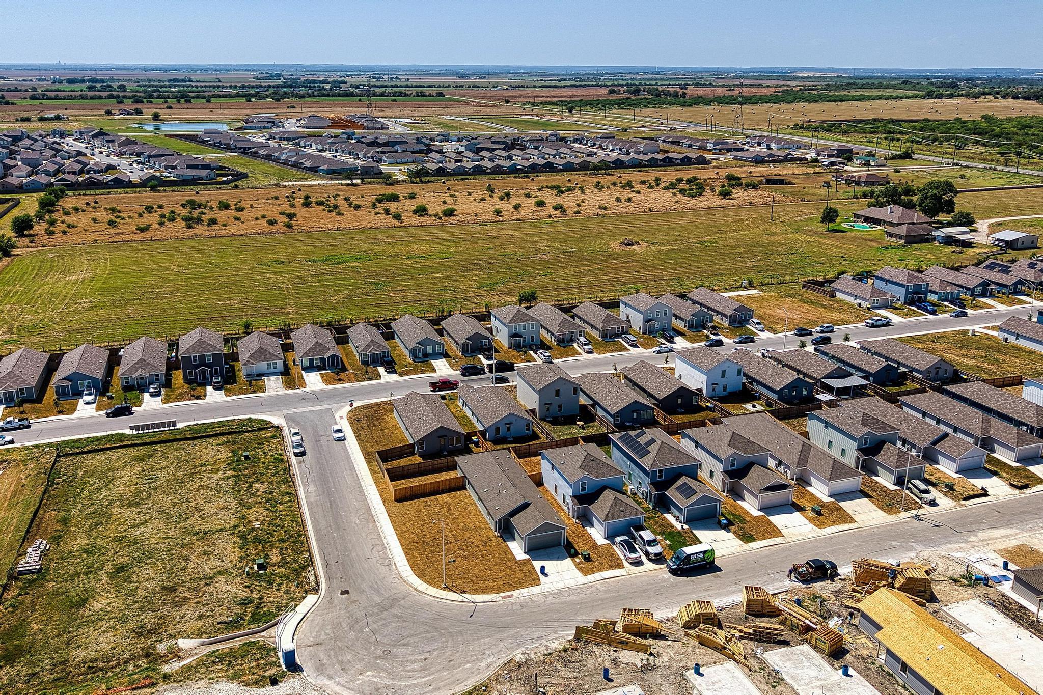 245 Pastar FLS, Seguin, TX 78155 photo 5