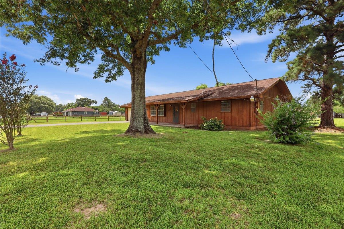 2315 Mimosa ST, Port Arthur, TX 77640 photo 3
