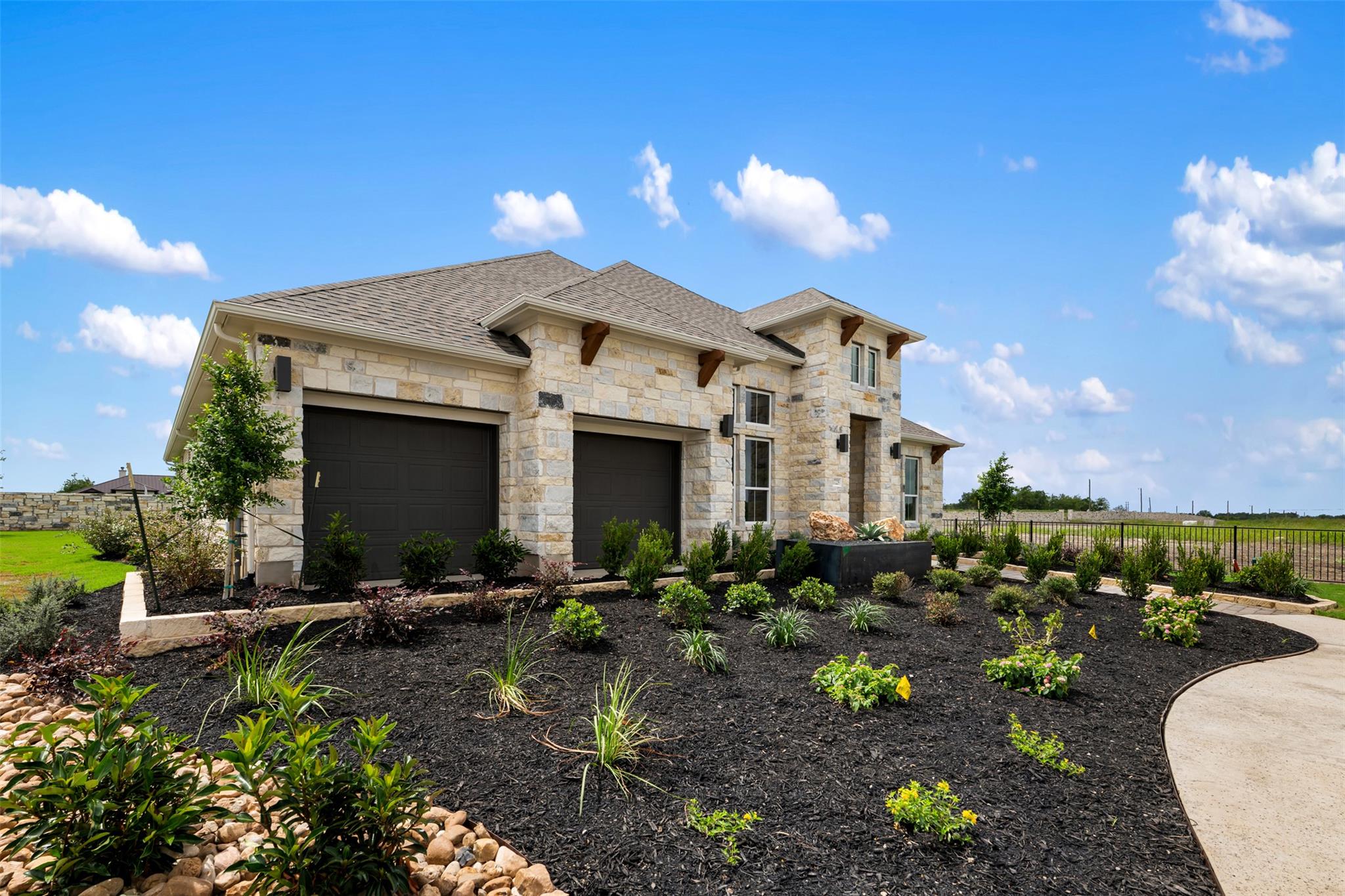 132 Bigtooth Maple LN, San Marcos, TX 78666 photo 2
