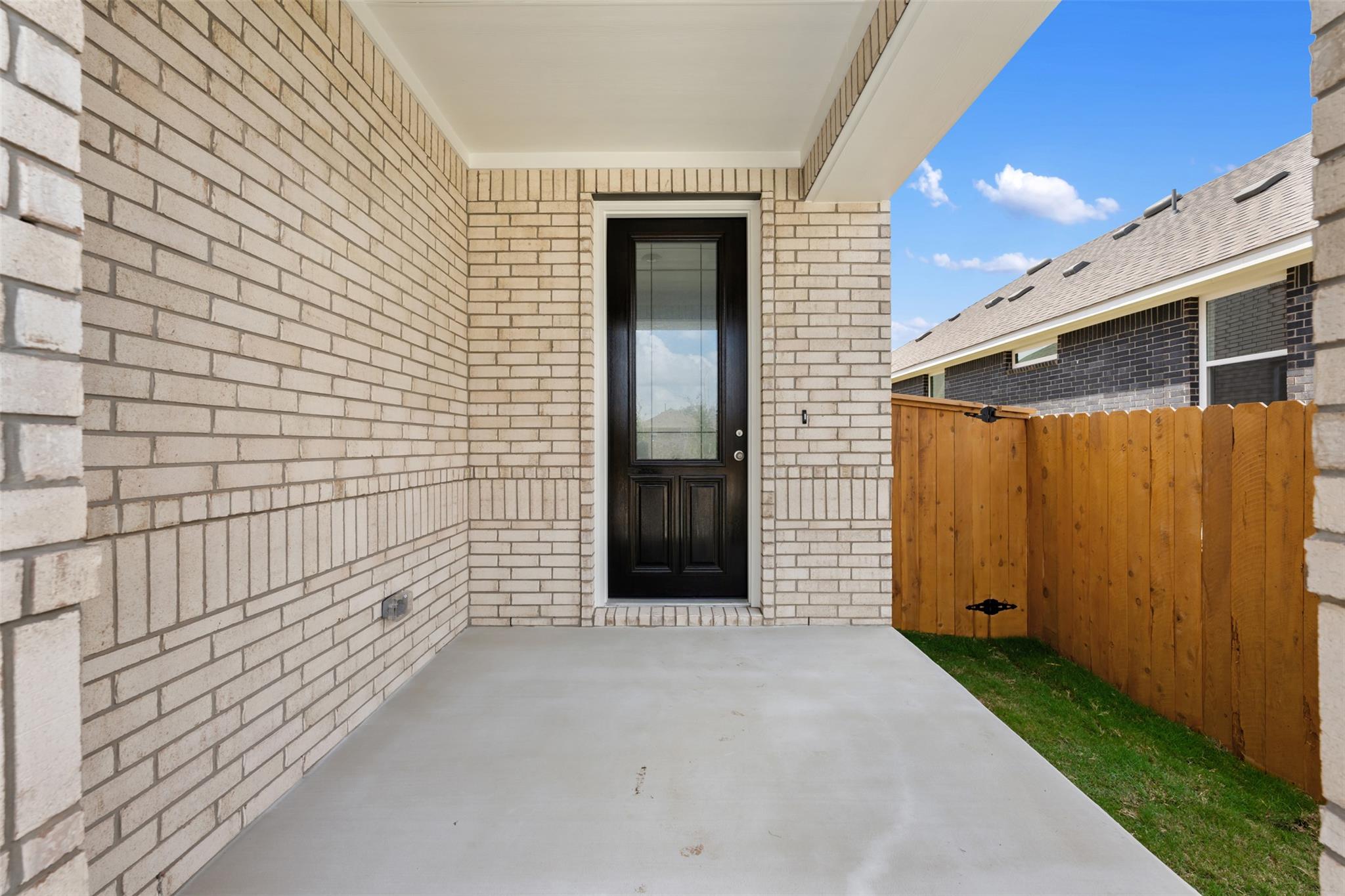 306 Possumhaw LN, San Marcos, TX 78666 photo 3
