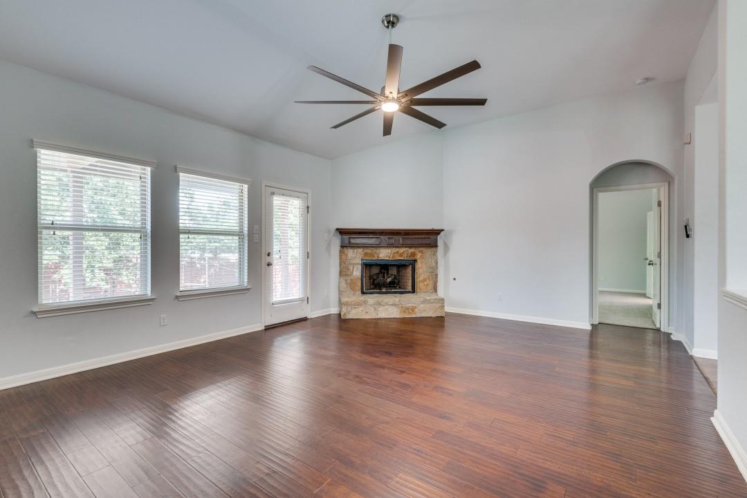628 Bottle Brush DR, Kyle, TX 78640 photo 5