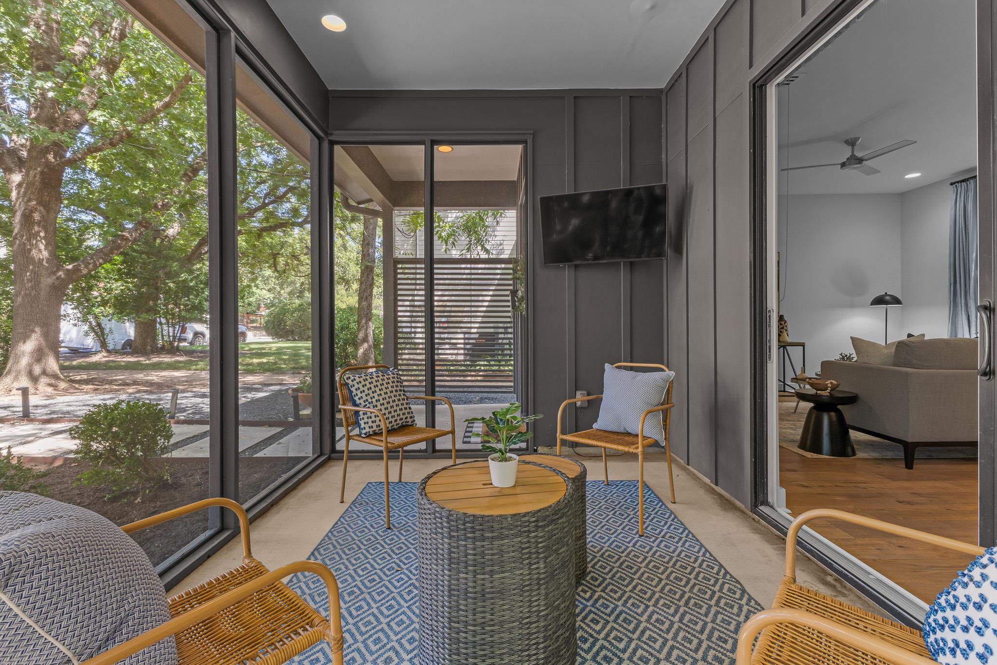 1603 39th 1/2 ST #A, Austin, TX 78756 photo 4