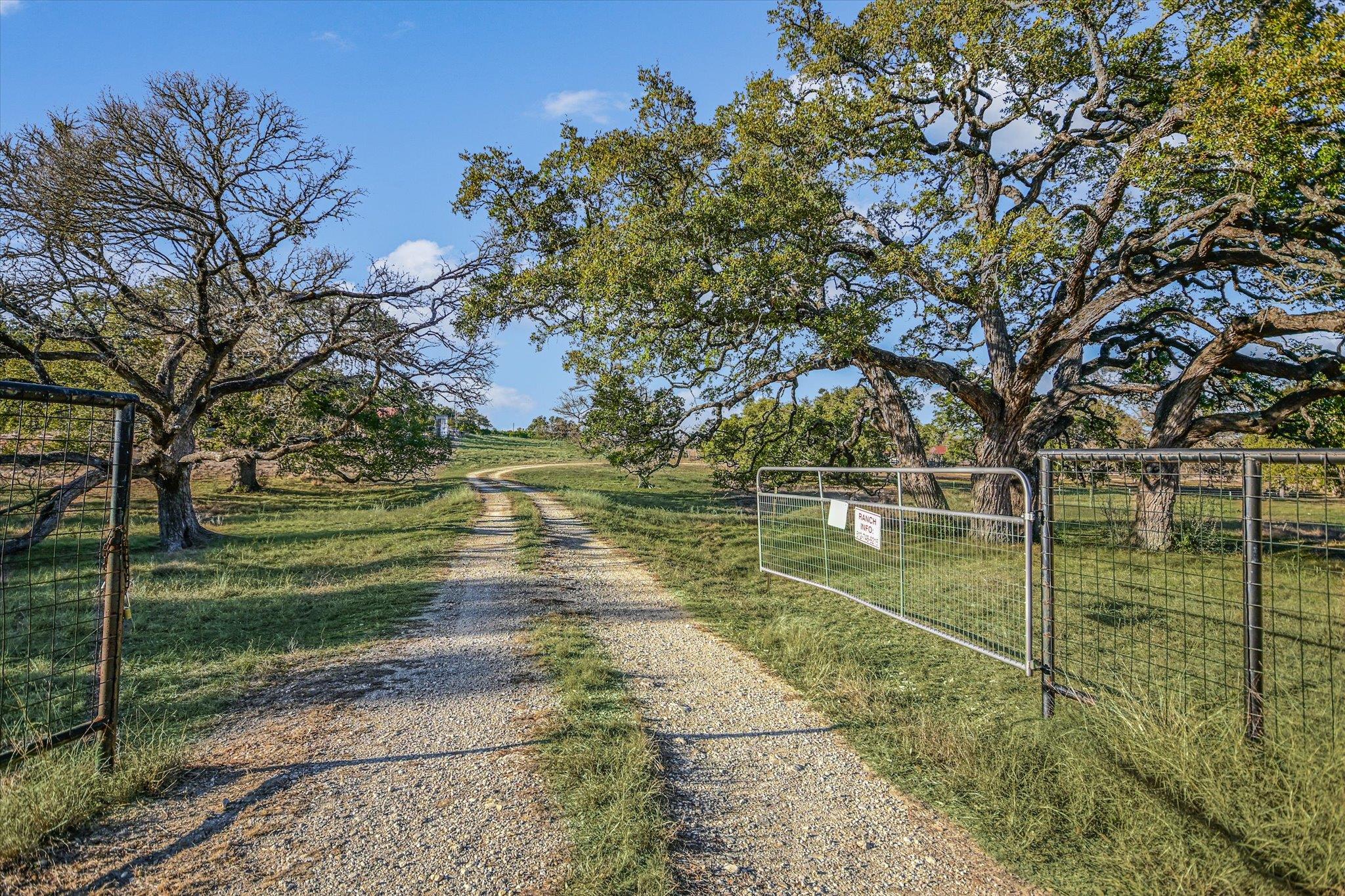 4698 FISCHER STORE RD, Wimberley, TX 78676 photo 2