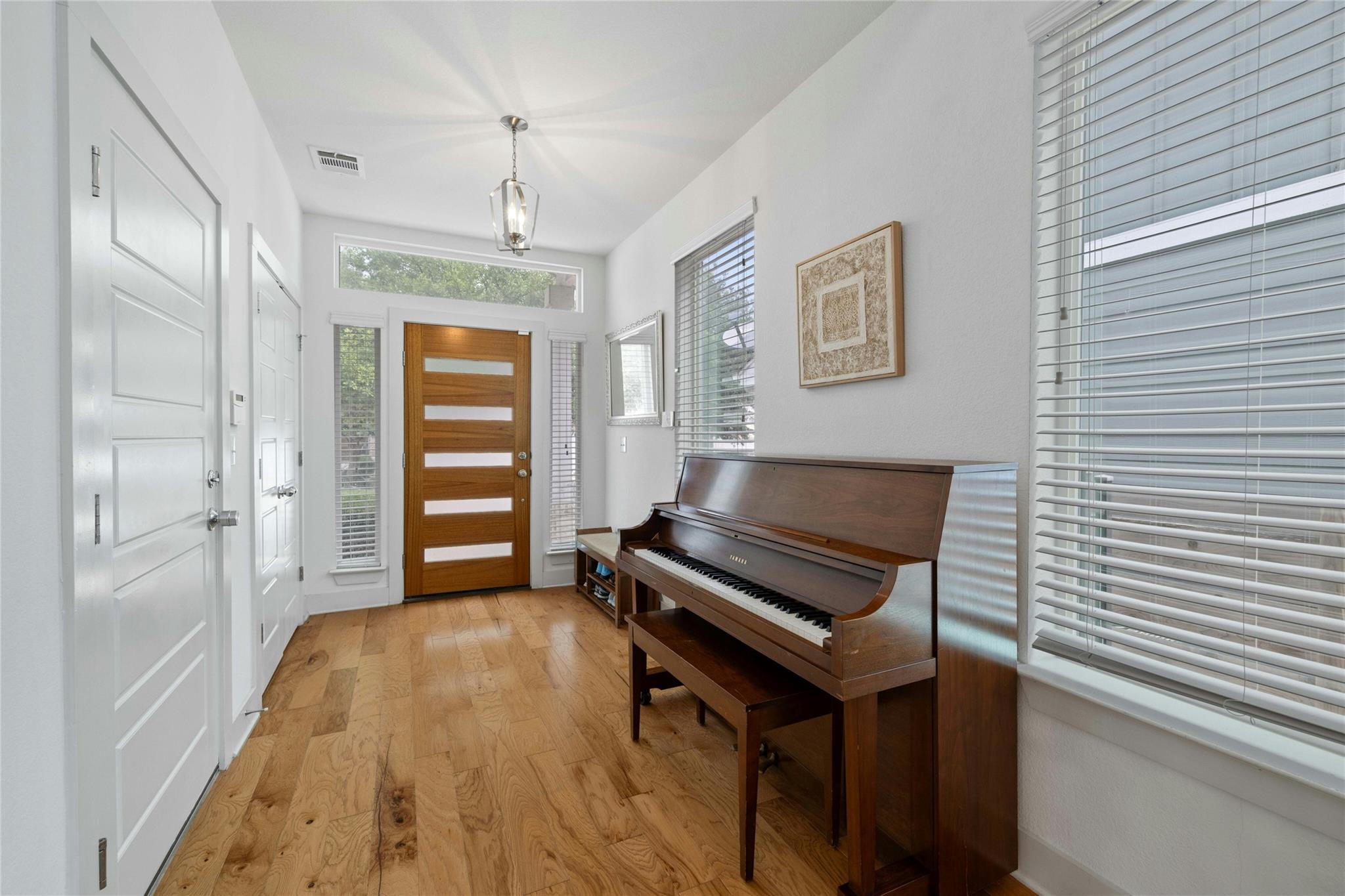 2313 Capulet ST, Austin, TX 78741 photo 4