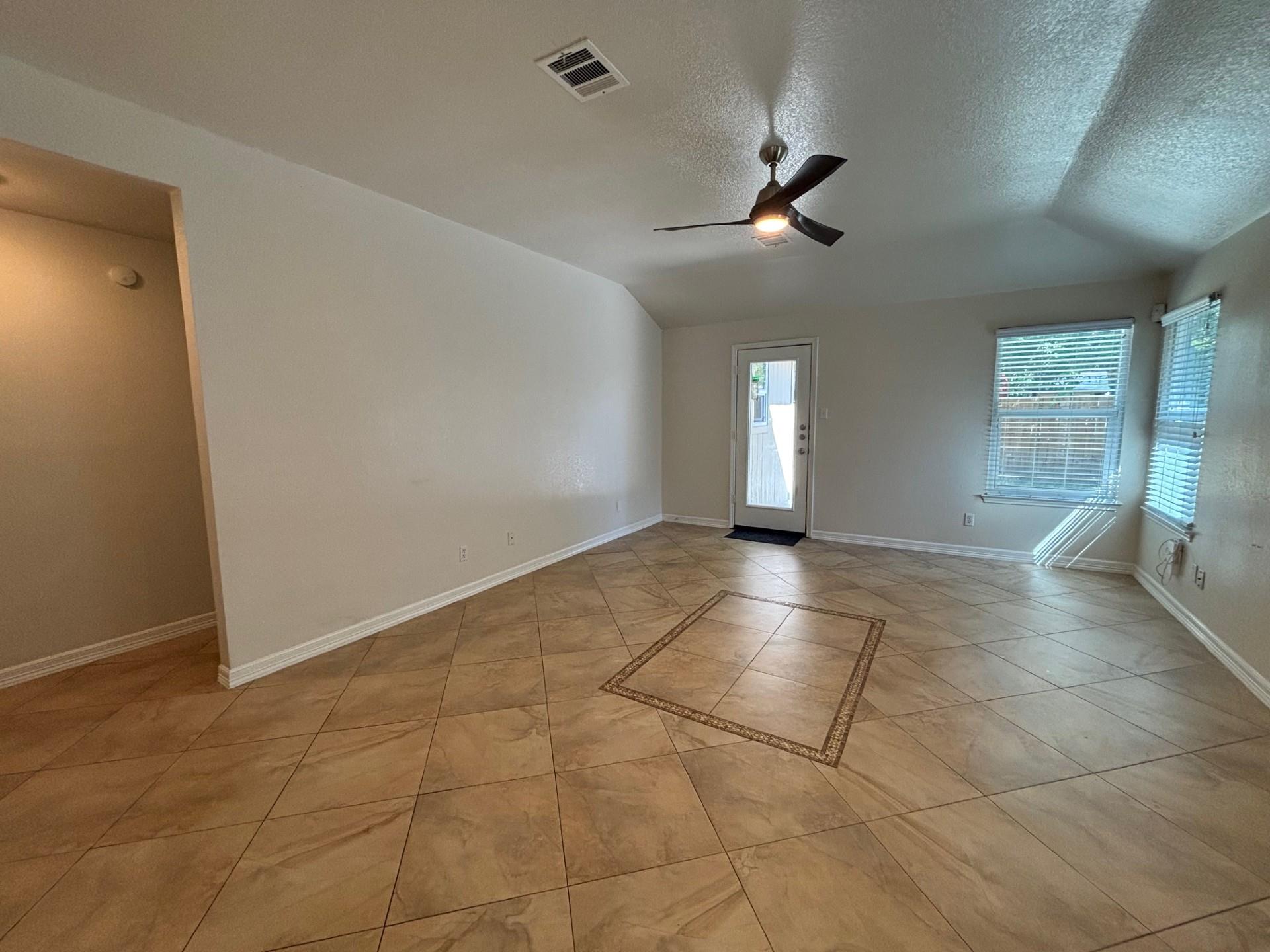2924 Settlement DR, Round Rock, TX 78664 photo 3