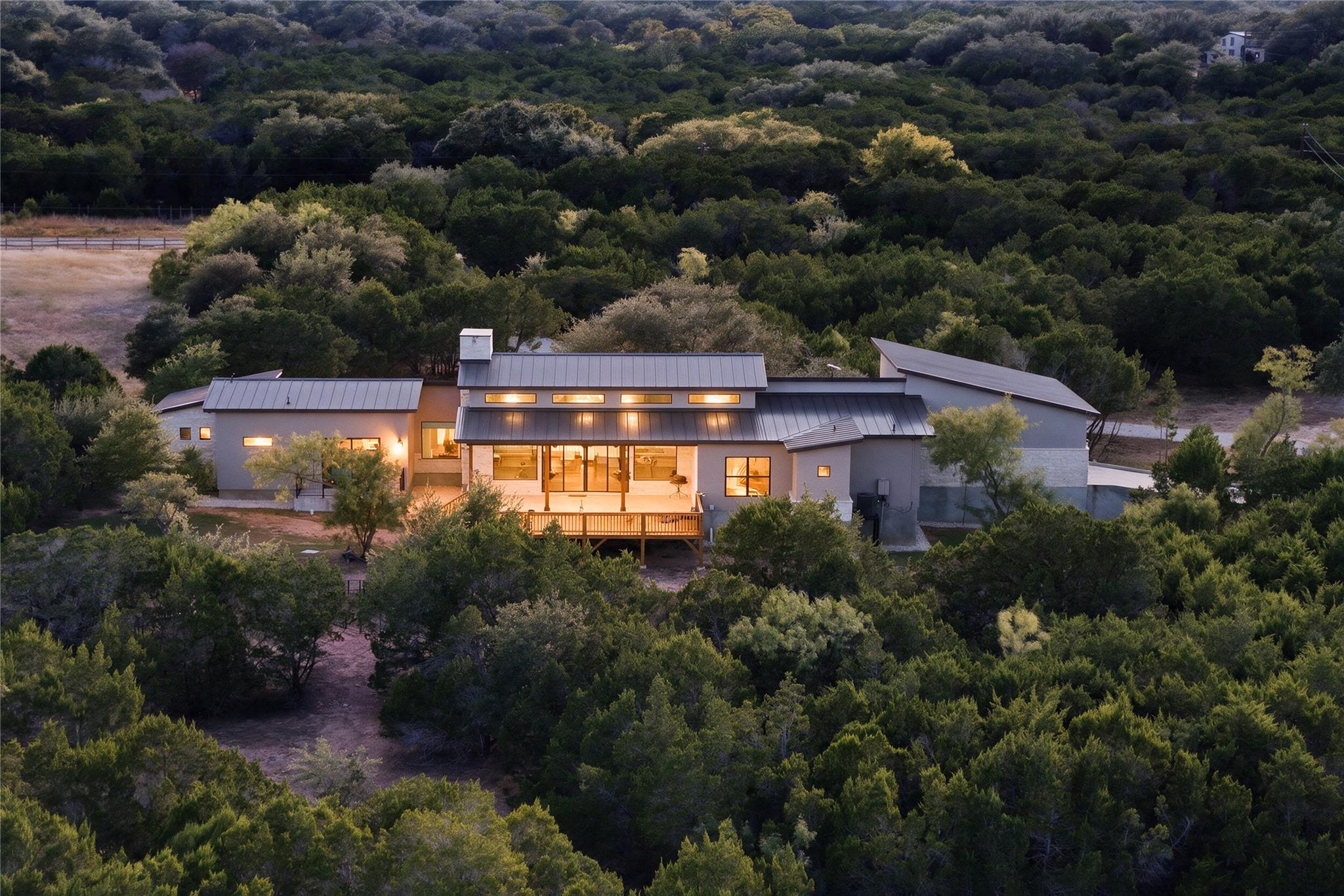 Chimney Oaks At Lake Travis
