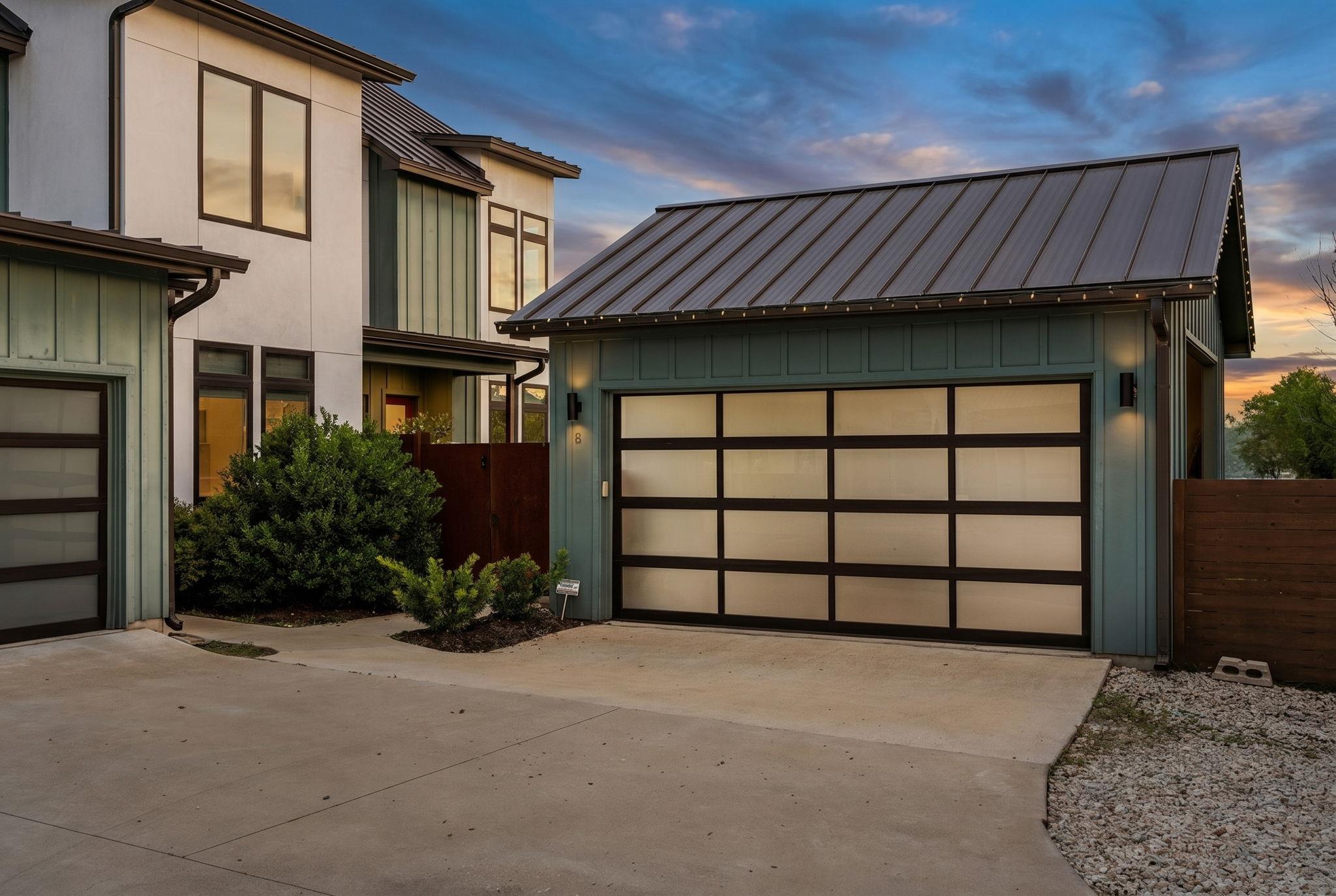 2103-1 Frio Eastside Living Co