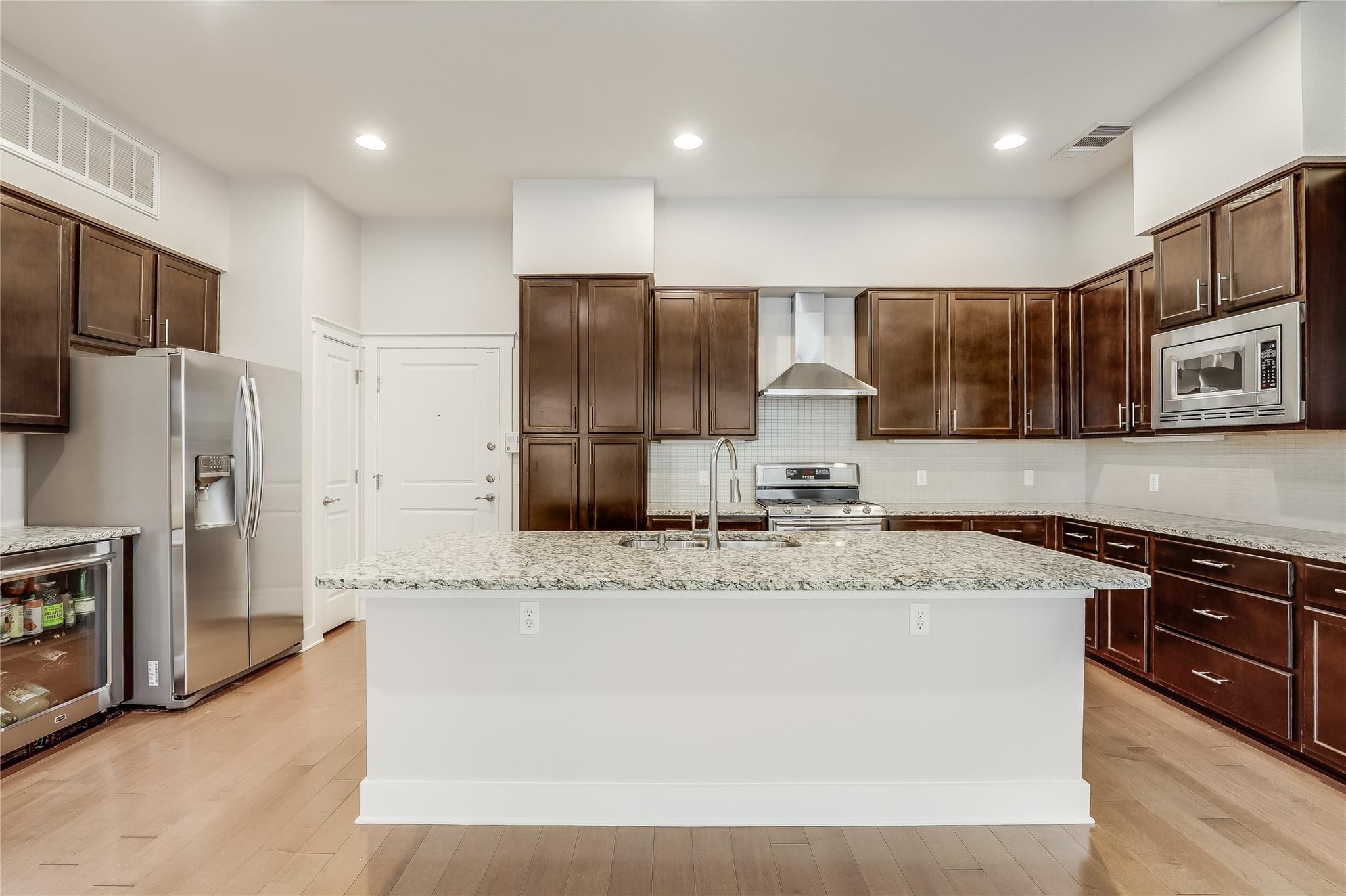 2520 Bluebonnet LN #38, Austin, TX 78704 photo 2