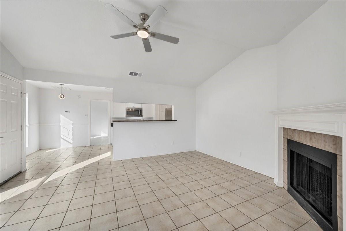 421 Fantail LOOP #B, Lakeway, TX 78734 photo 5