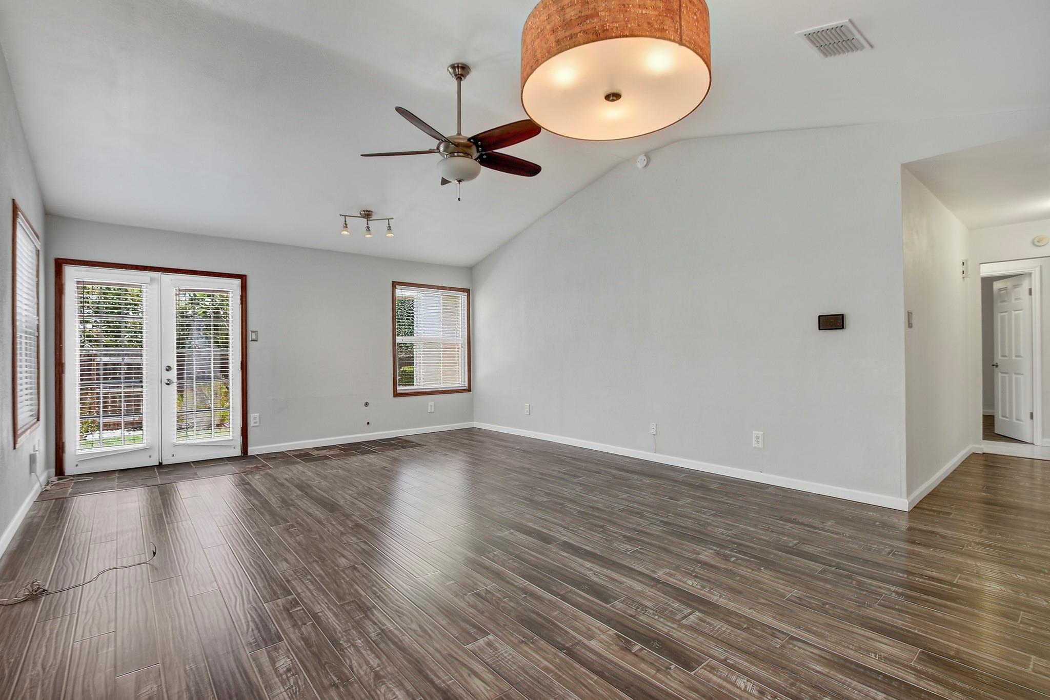 13135 Mill Stone DR, Austin, TX 78729 photo 5