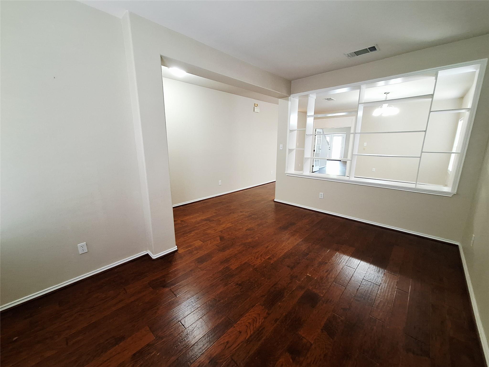 407 South ST, Leander, TX 78641 photo 5