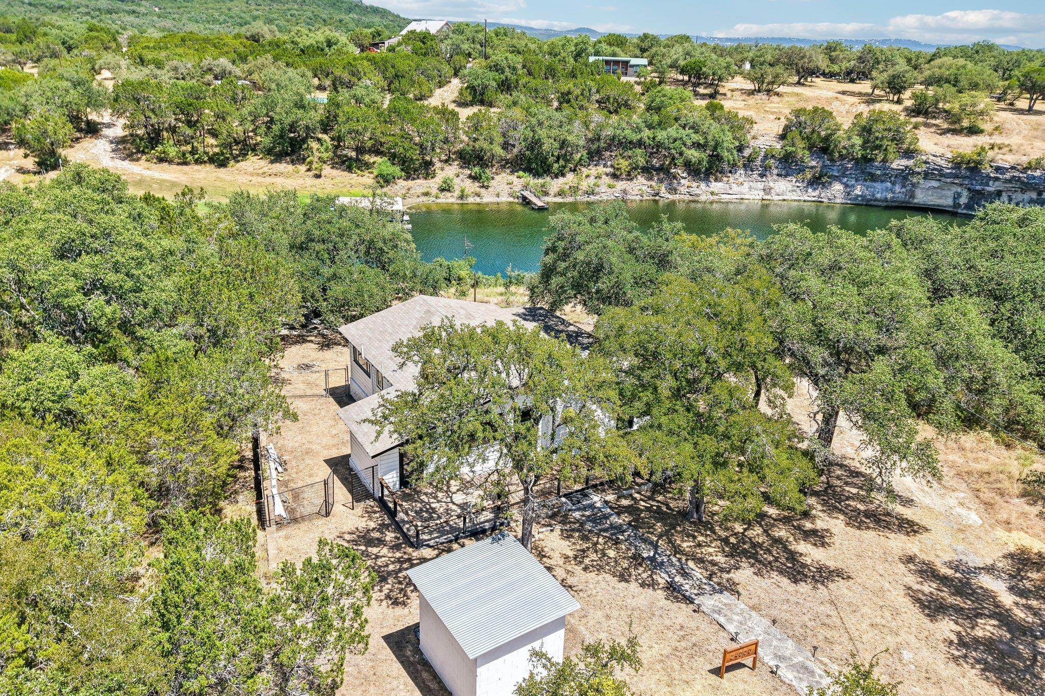 24000 Bluebird LN, Marble Falls, TX 78654 photo 2