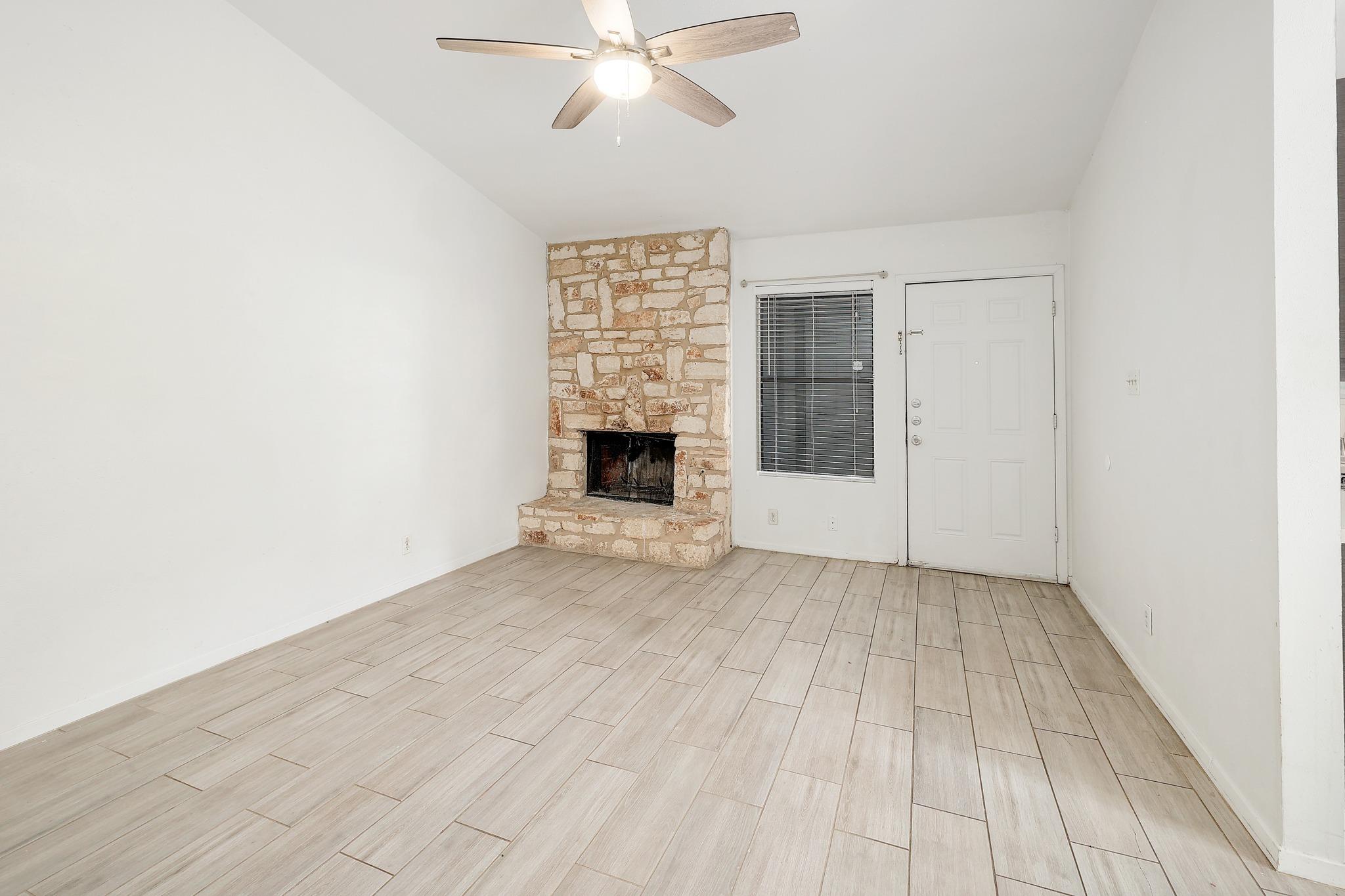 12202 Dundee DR #A, Austin, TX 78759 photo 4