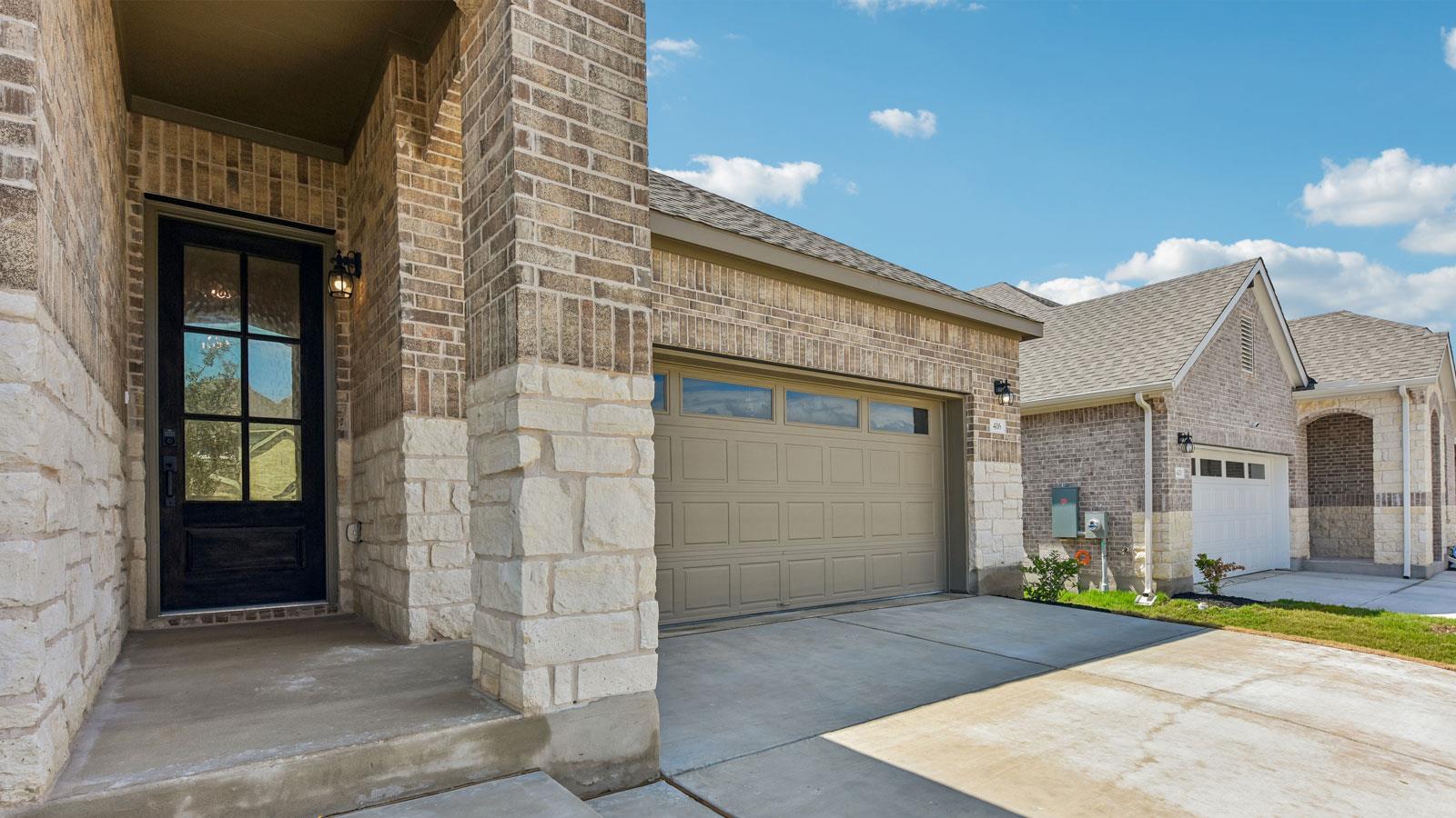 416 Eagle Canyon DR, Leander, TX 78641 photo 3