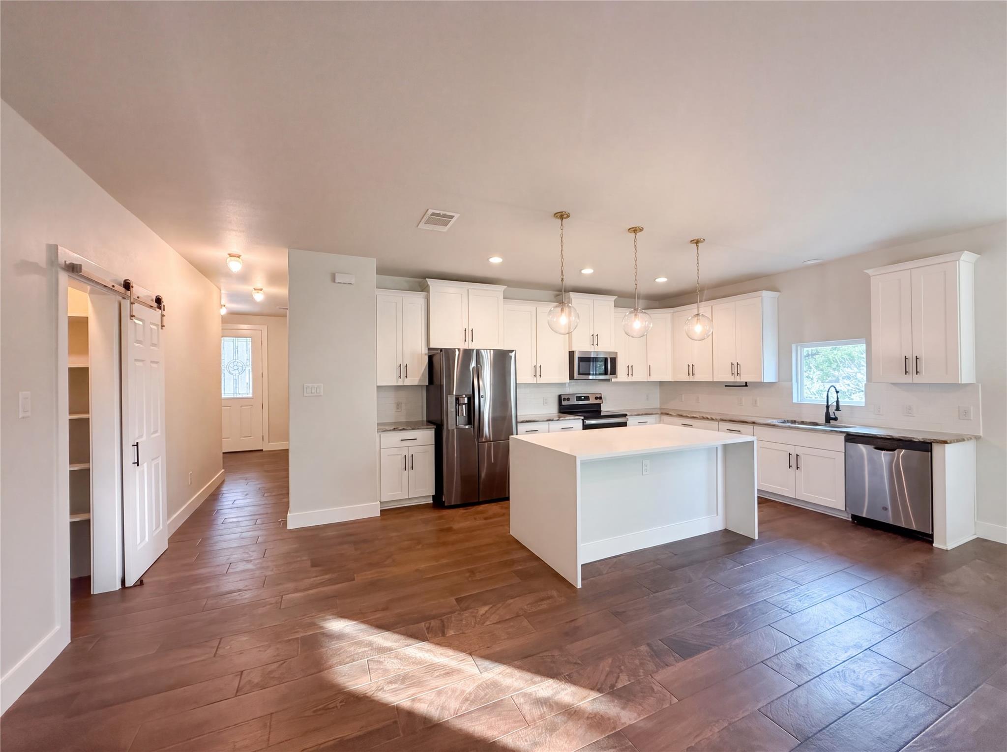 50 Whispering Valley DR, Wimberley, TX 78676 photo 2