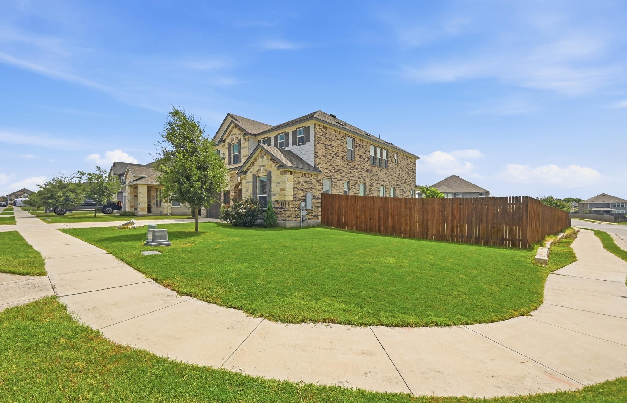 200 Auburn ST, Kyle, TX 78640 photo 3