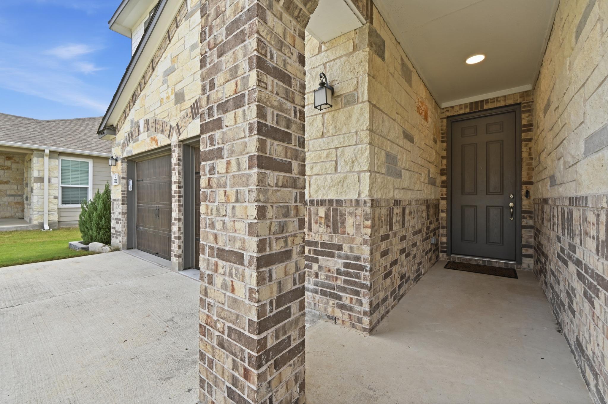 200 Auburn ST, Kyle, TX 78640 photo 4