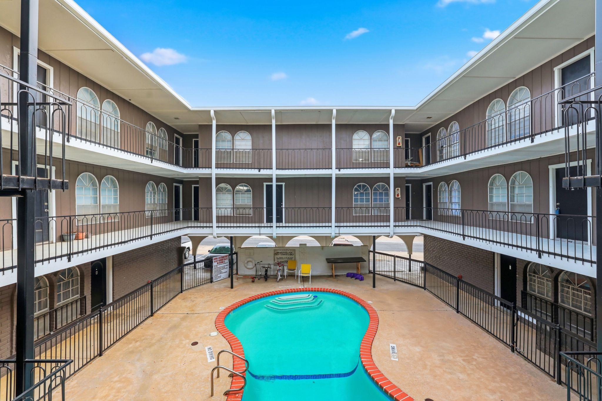 101 33rd ST #208, Austin, TX 78705 photo 2