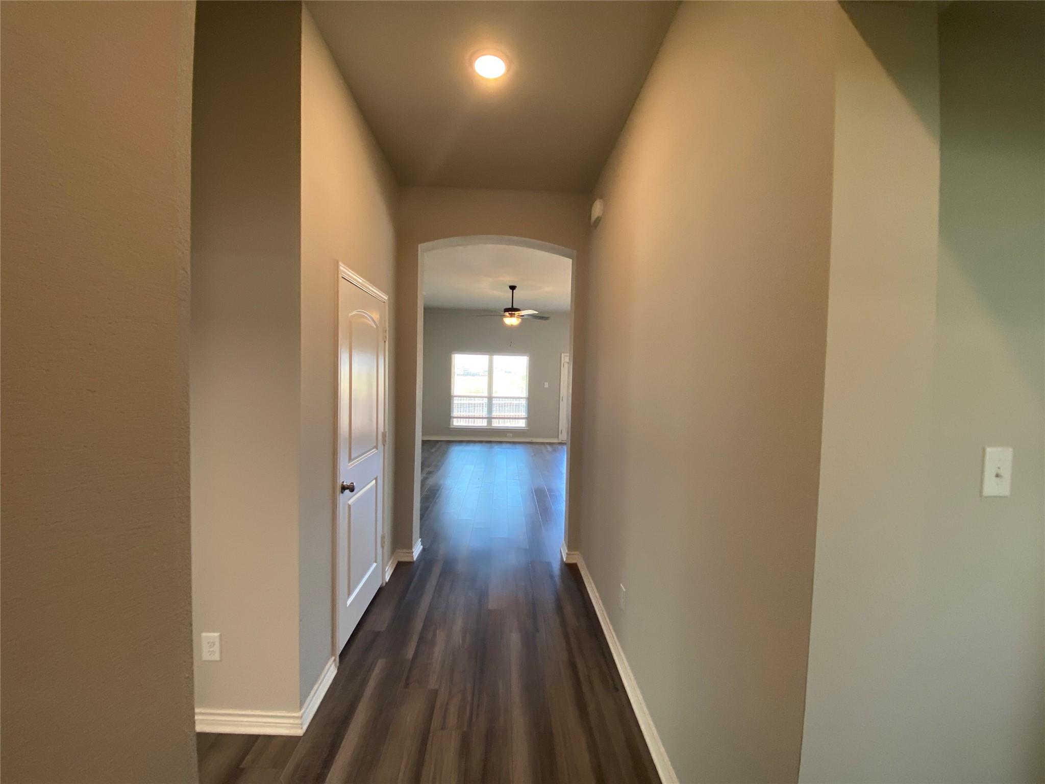 806 Hollyhock DR, Temple, TX 76502 photo 2