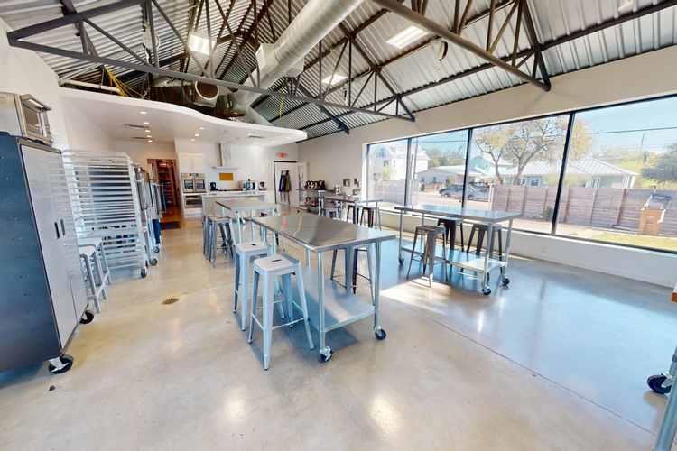 1152 Webberville RD, Austin, TX 78721 photo 2