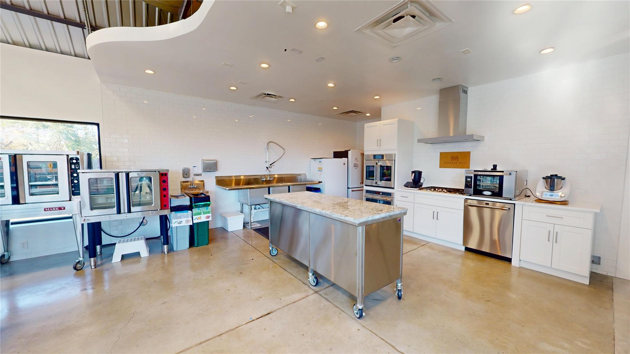 1152 Webberville RD, Austin, TX 78721 photo 3
