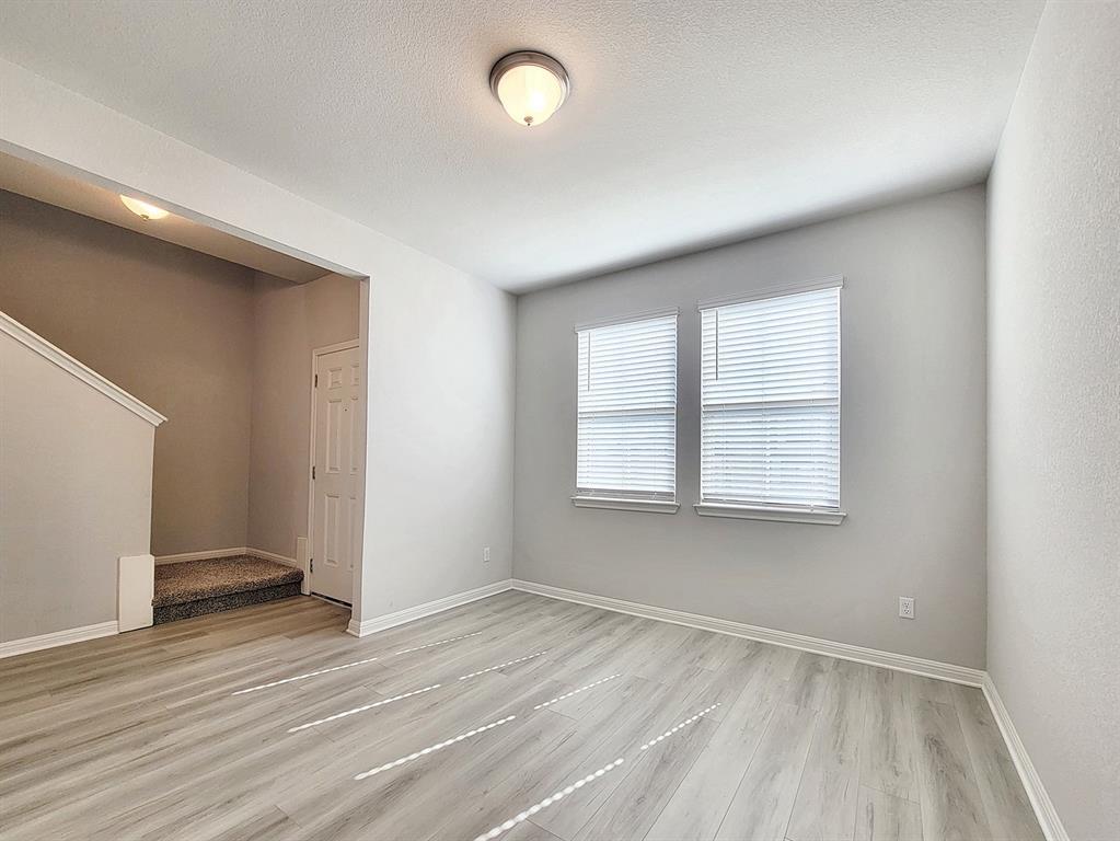 2044 Arendale DR, Leander, TX 78641 photo 4