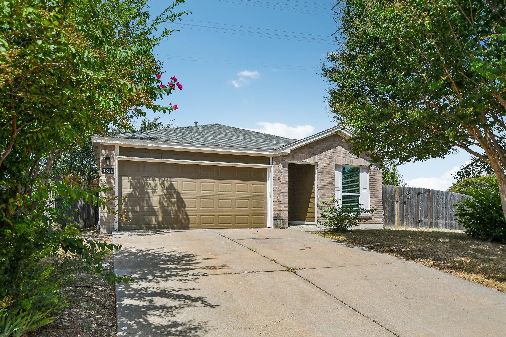 1611 Lantern Light DR, Round Rock, TX 78681 photo 2