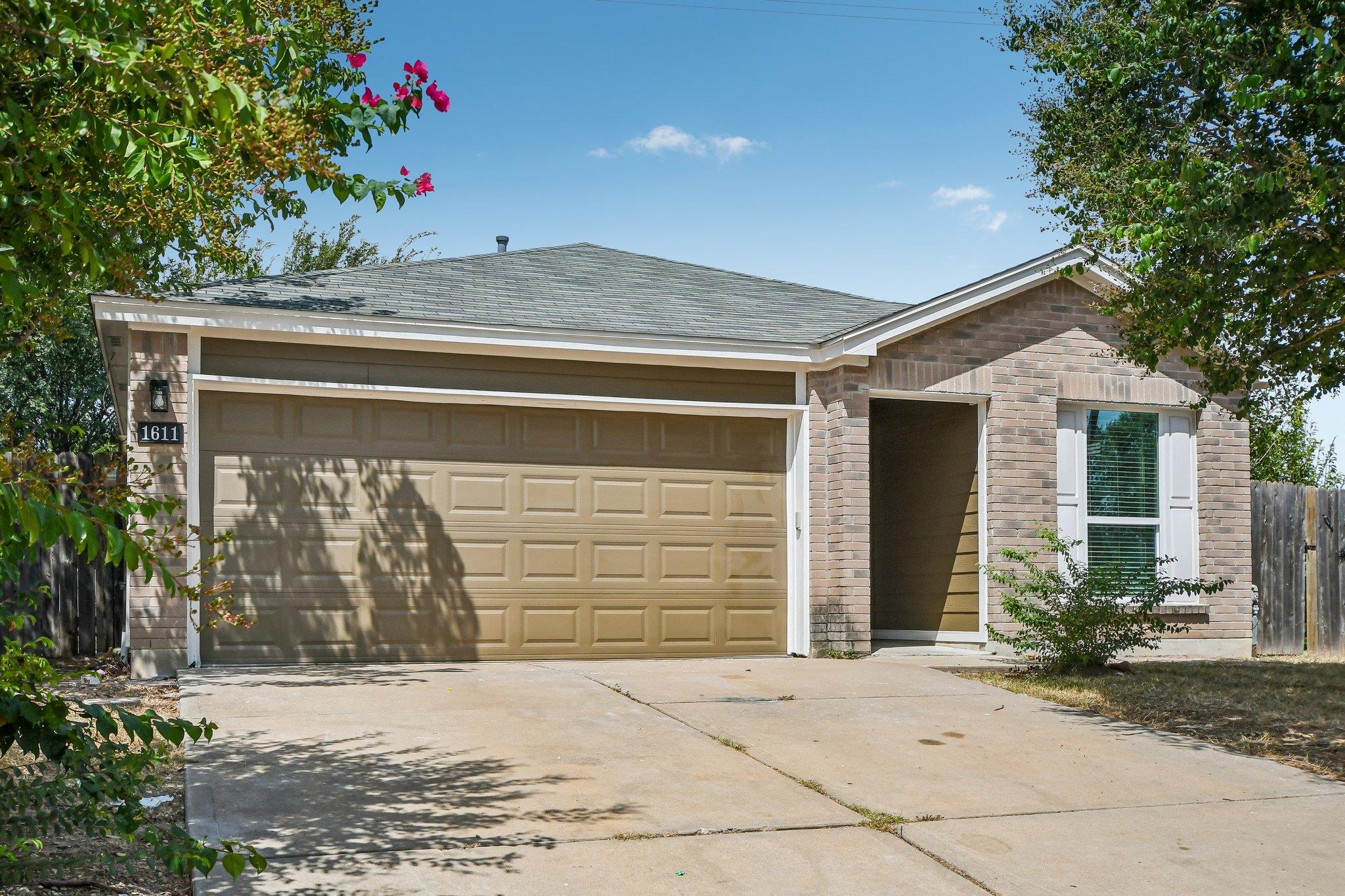 1611 Lantern Light DR, Round Rock, TX 78681 photo 3