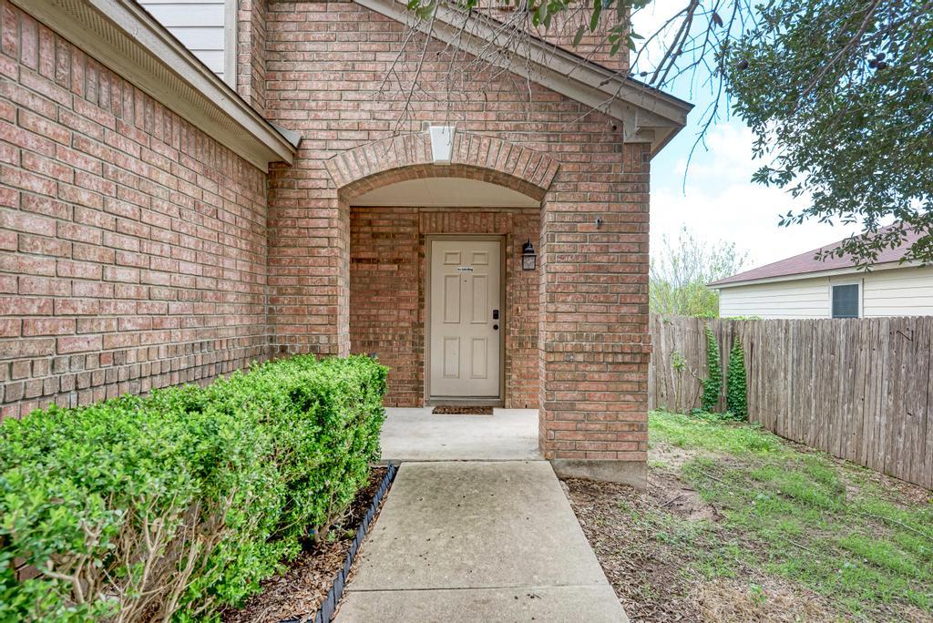 530 Sheep Trail DR, Kyle, TX 78640 photo 4
