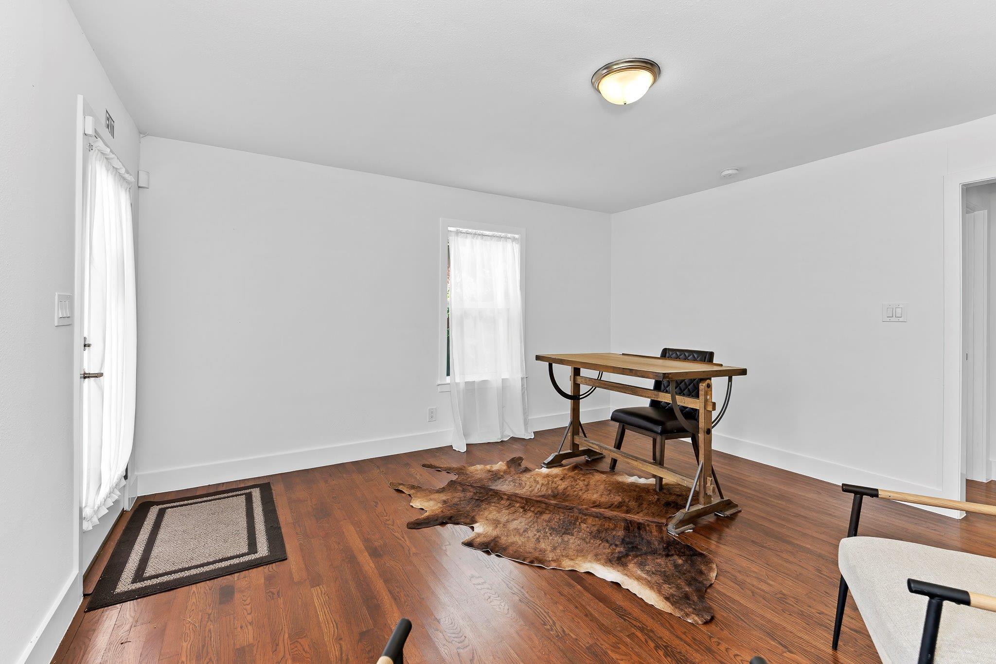 1512 W Koenig Lane LN, Austin, TX 78756 photo 3