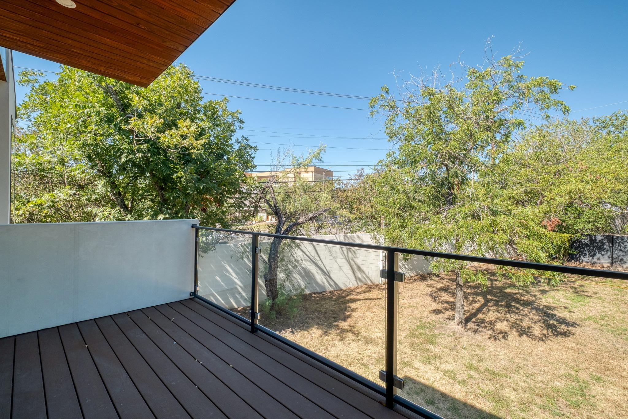 5700 LOUISE LN, Austin, TX 78757 photo 5
