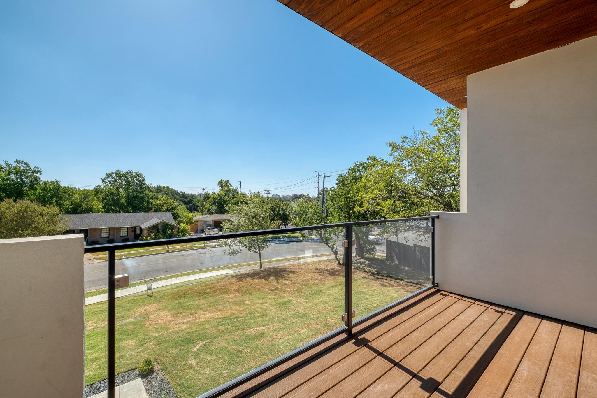 5700 LOUISE LN, Austin, TX 78757 photo 4