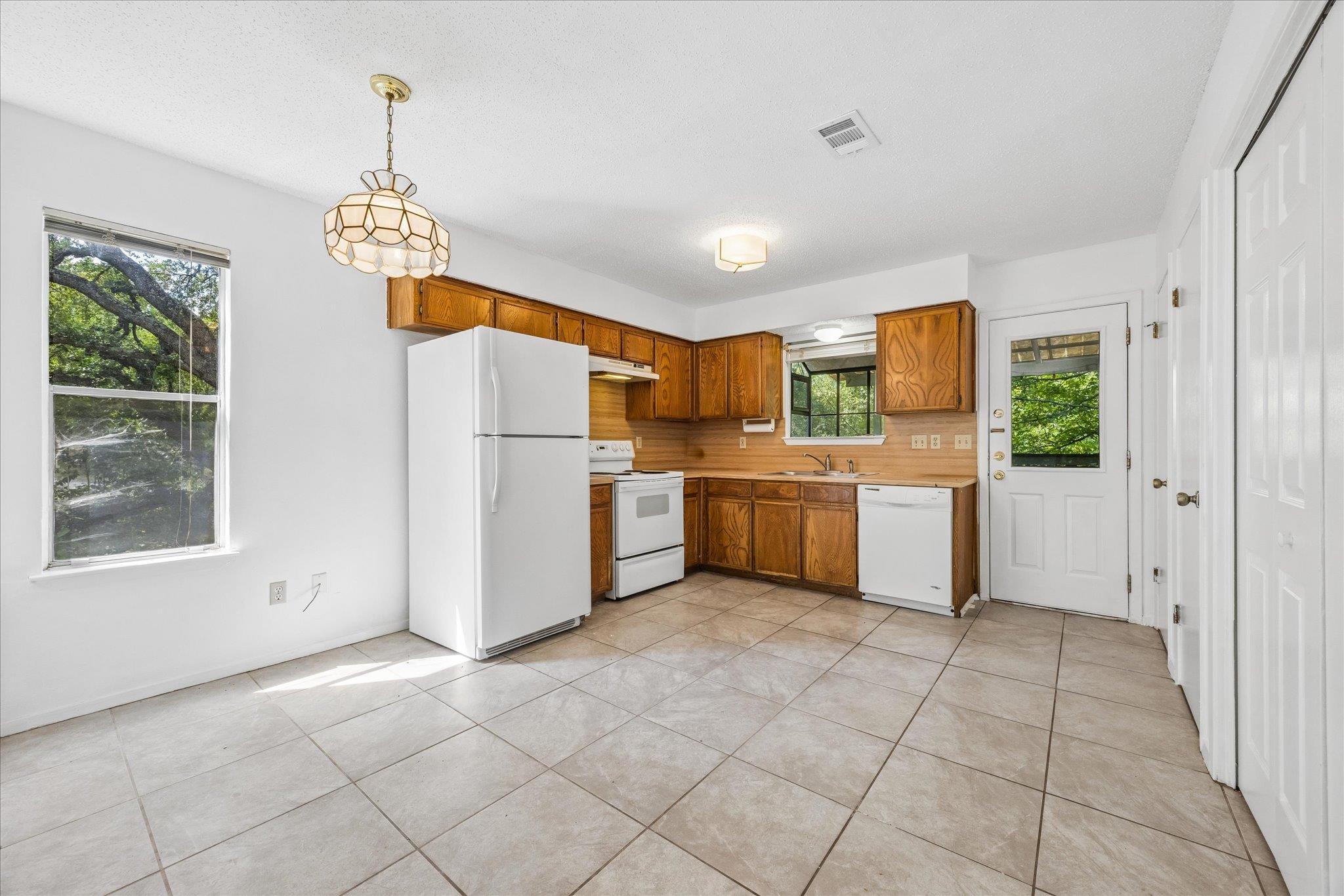 8202 Mescalero DR #A, Austin, TX 78736 photo 5