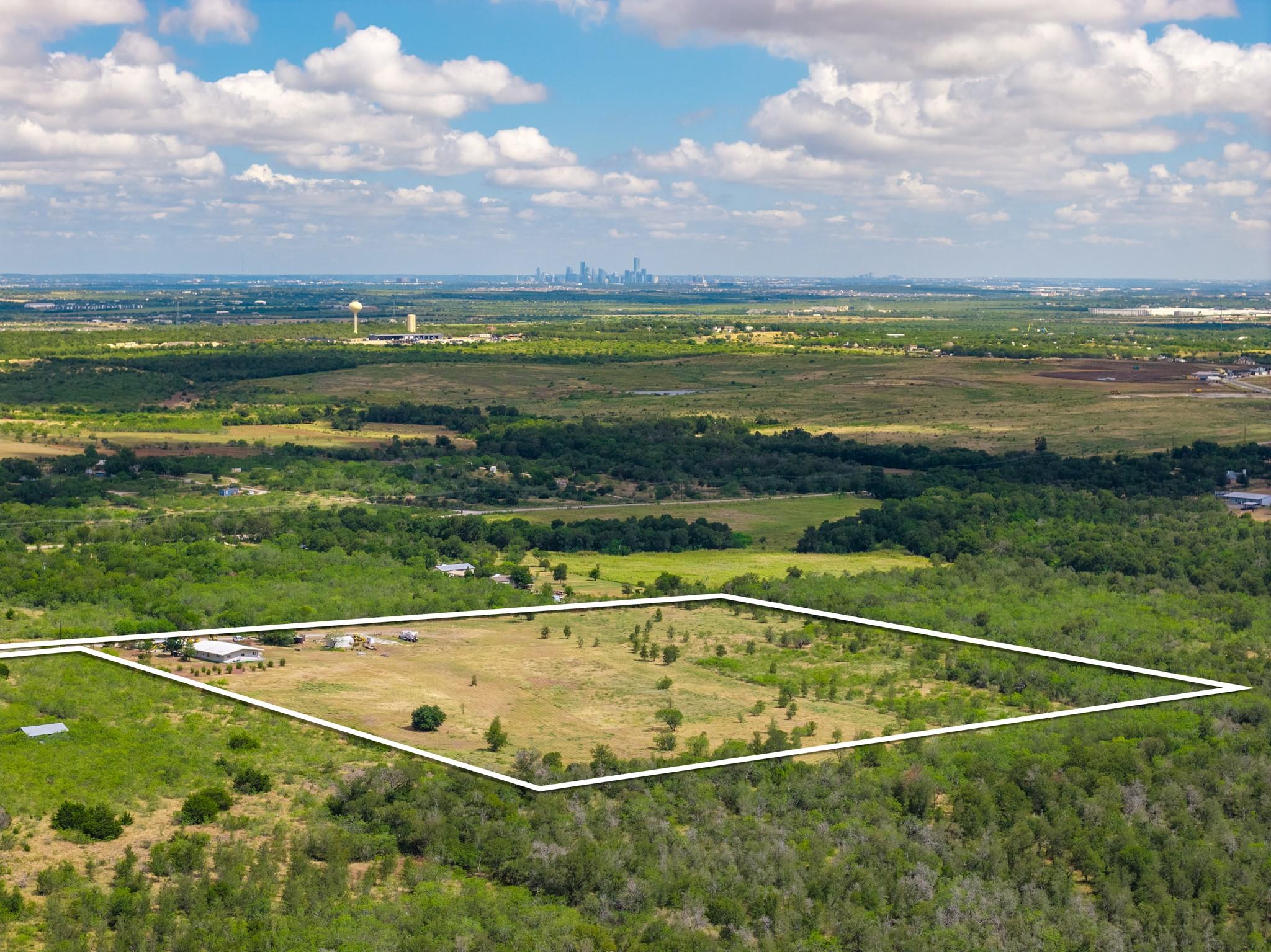 8804 Williamson RD, Kyle, TX 78640 photo 3
