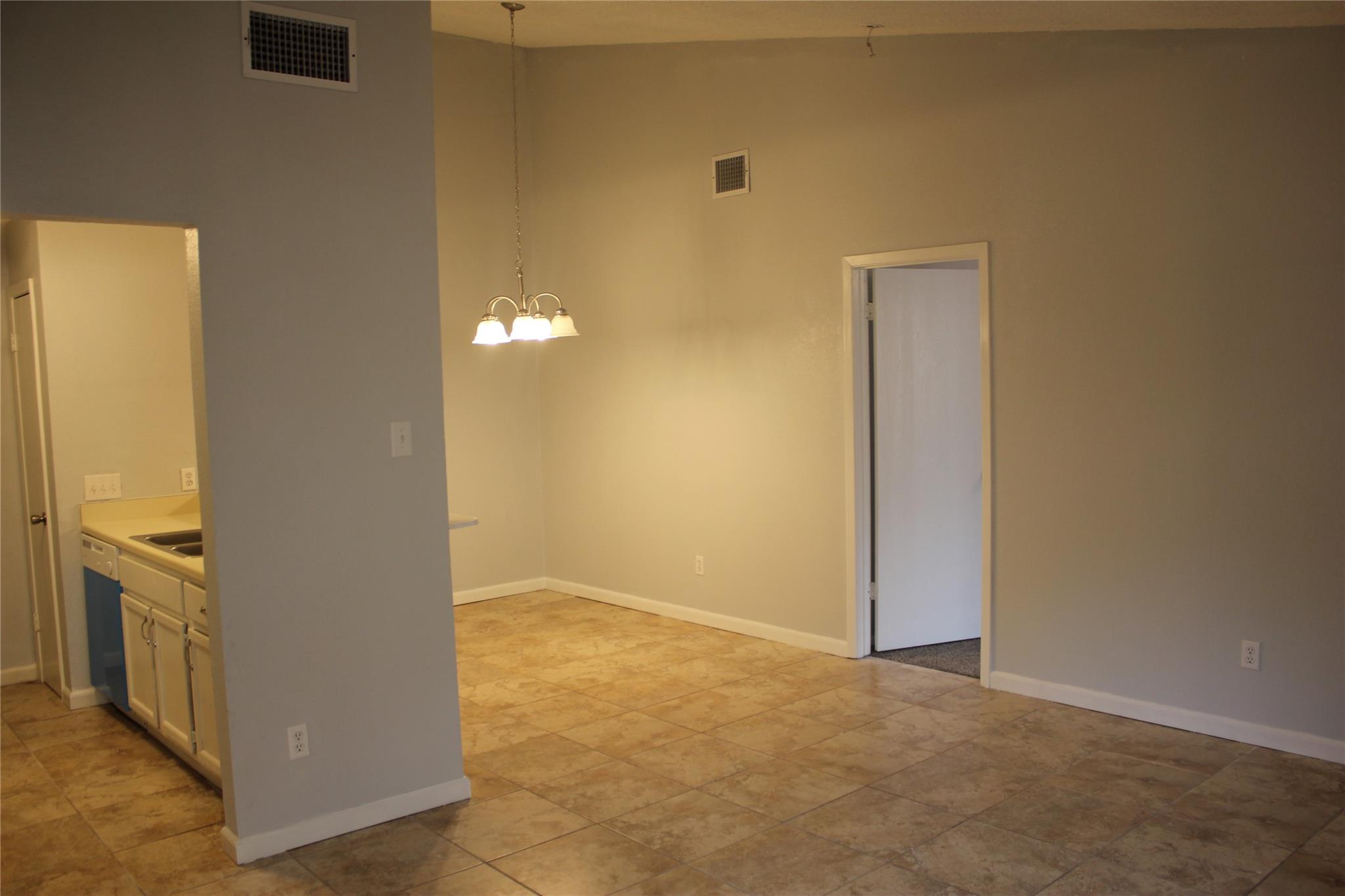 504 Sierra CV #504, Round Rock, TX 78664 photo 2