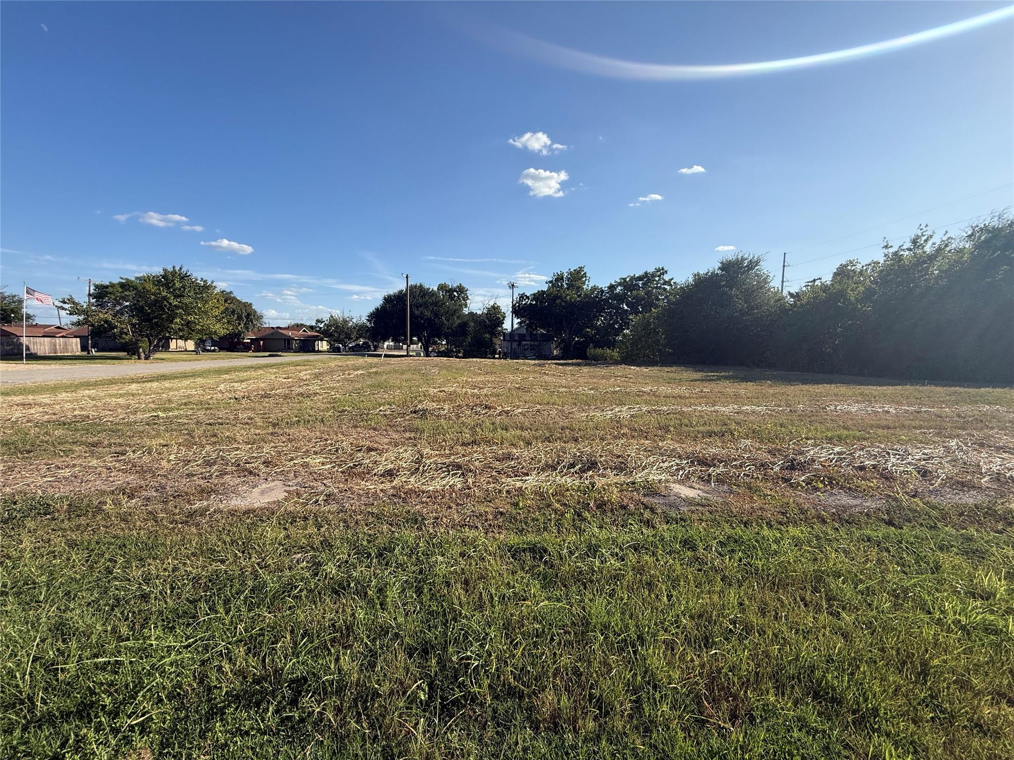 311 Clark ST, Bartlett, TX 76511 photo 3