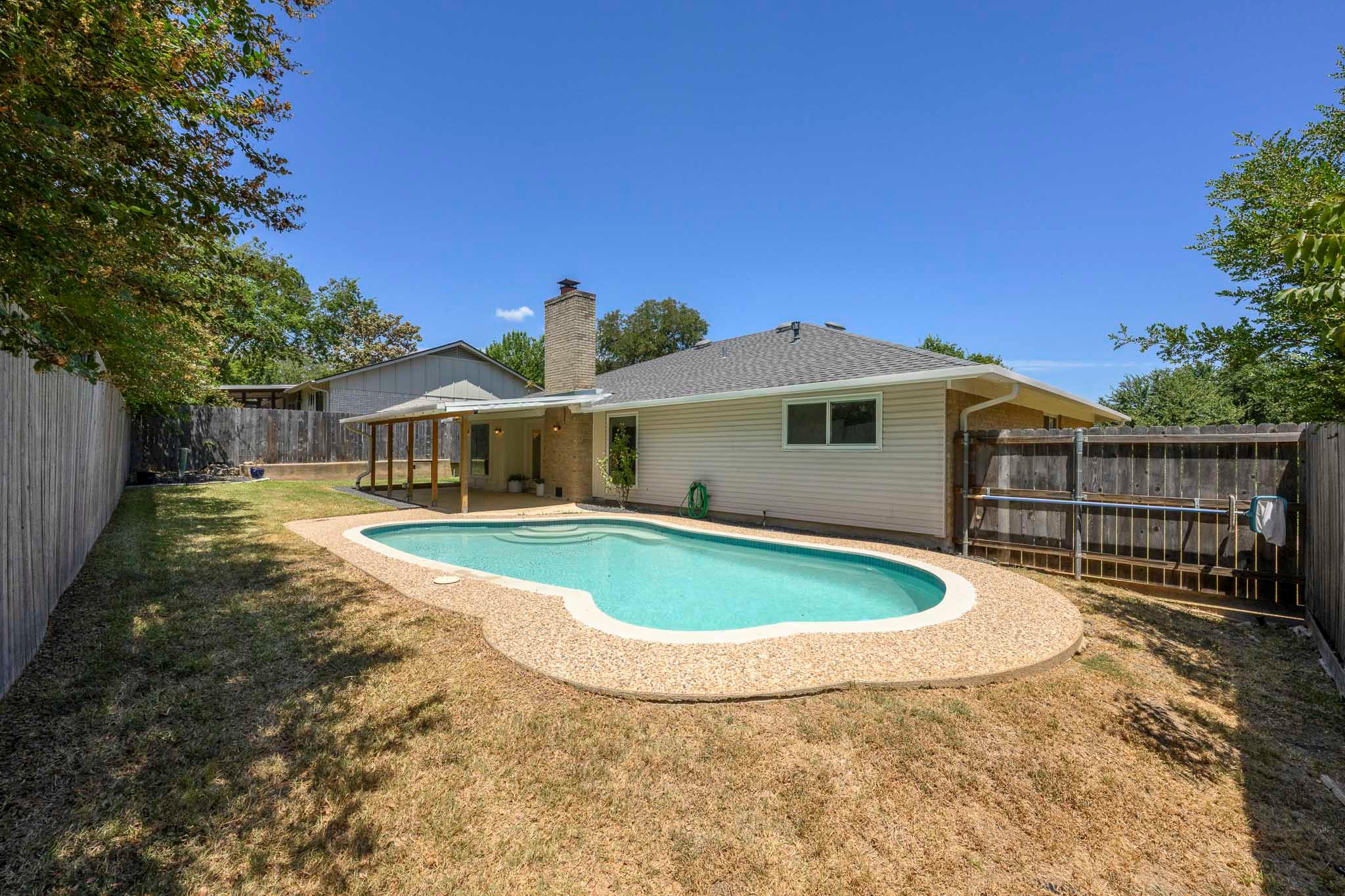 2717 Charlesworth DR, Austin, TX 78745 photo 2
