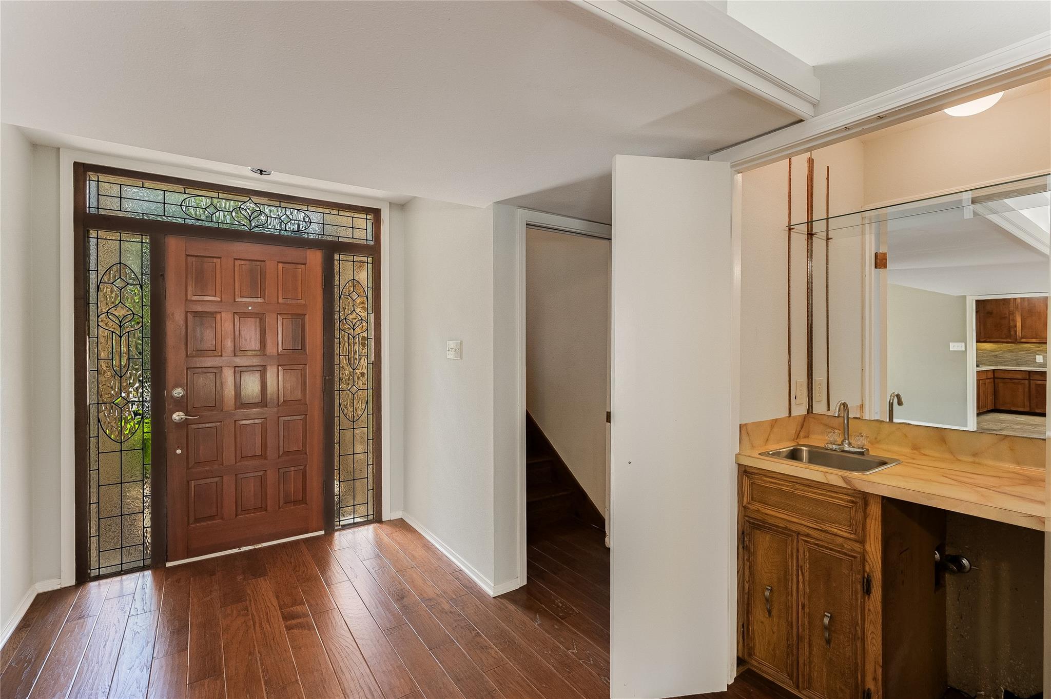 7704 Bramblewood CIR, Austin, TX 78731 photo 3